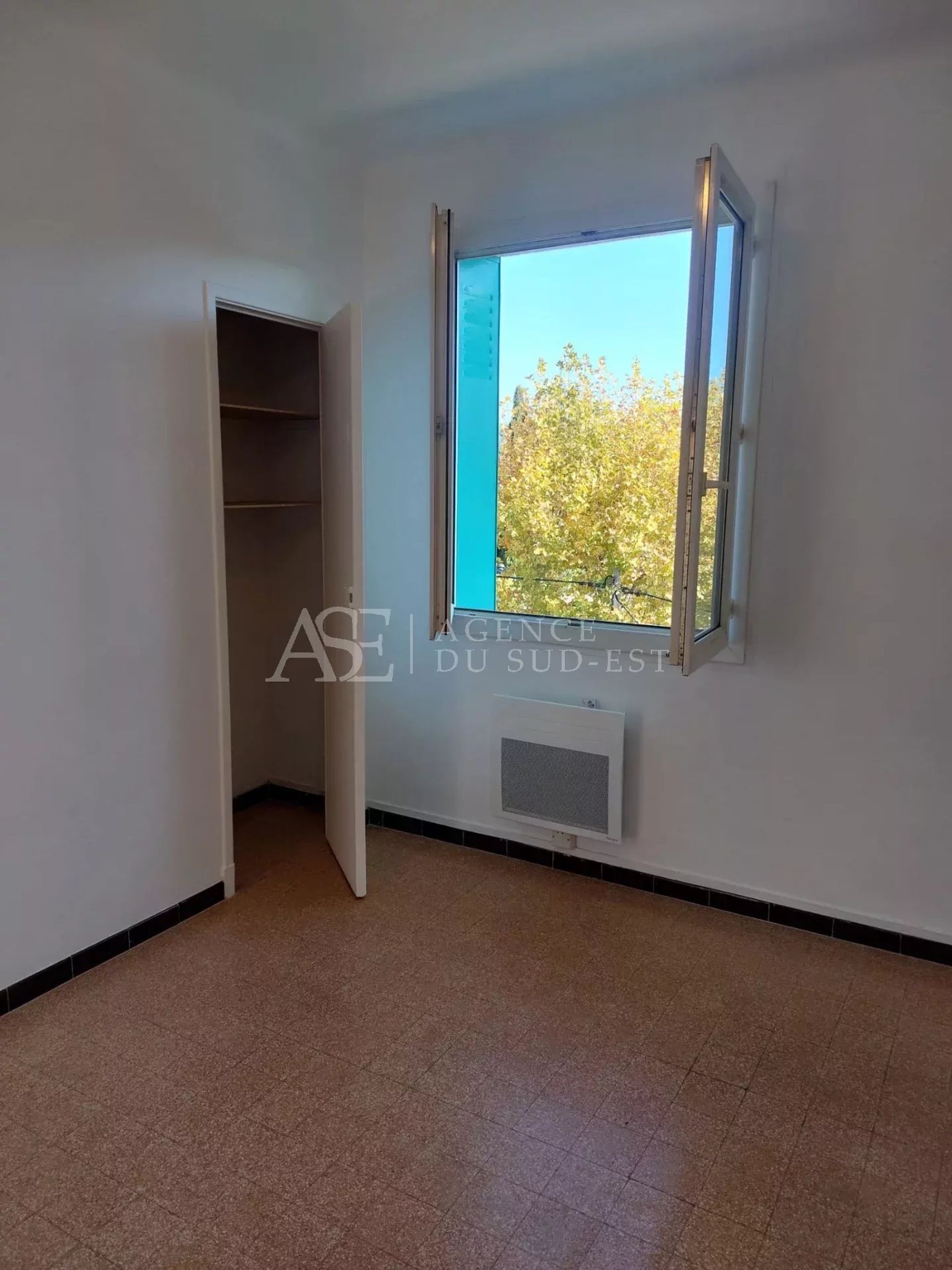 Condominio nel Aix-en-Provence, Bouches-du-Rhône 12824542