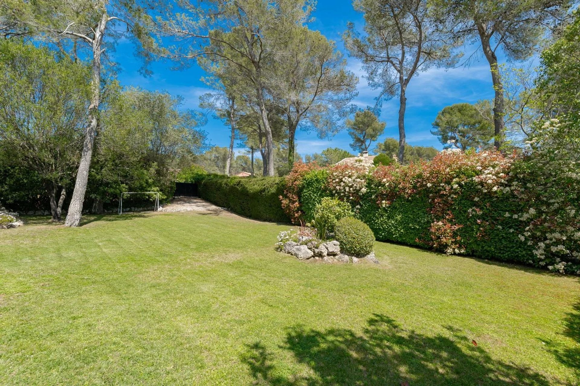 casa no Roquefort-les-Pins, Alpes-Maritimes 12824592