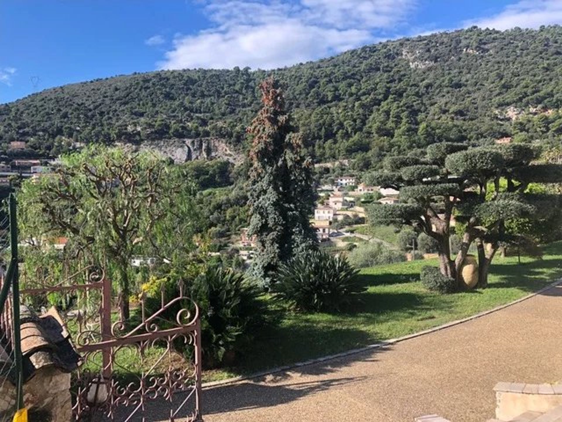 Huis in Falicon, Provence-Alpes-Côte d'Azur 12824593