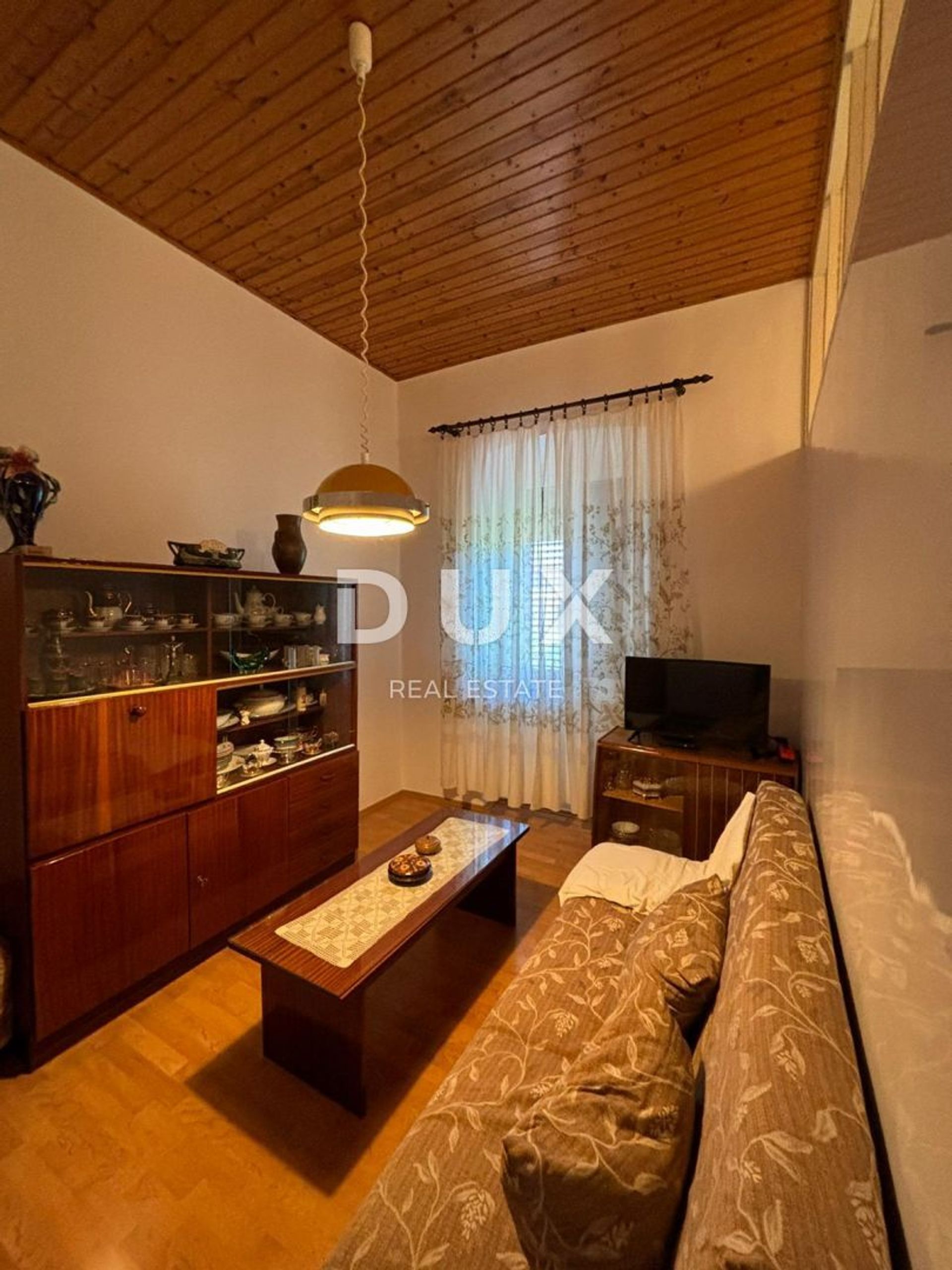 Condominium dans Zminj, Istarska Zupanija 12824695