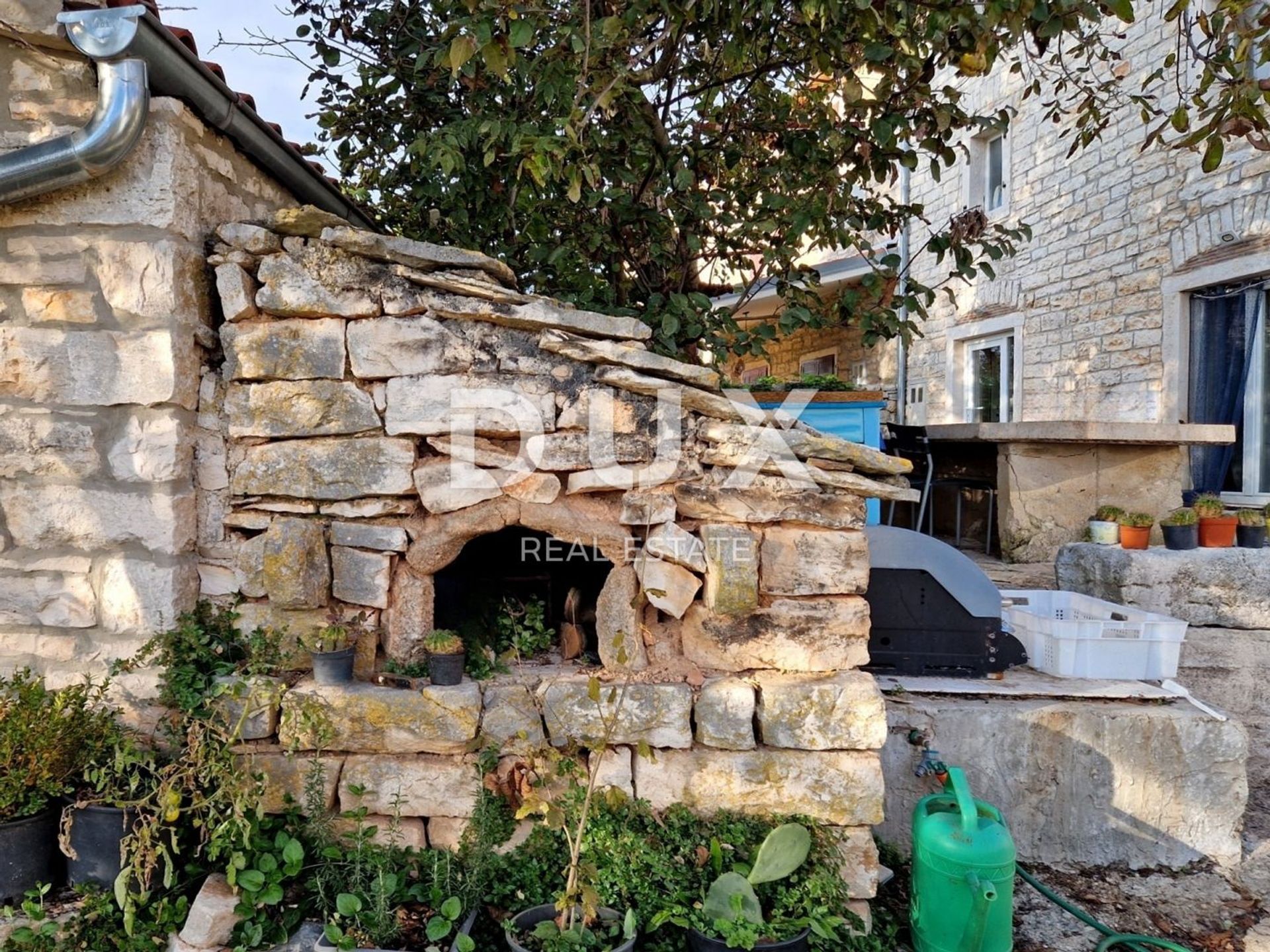 Hus i Kanfanar, Istria County 12824730