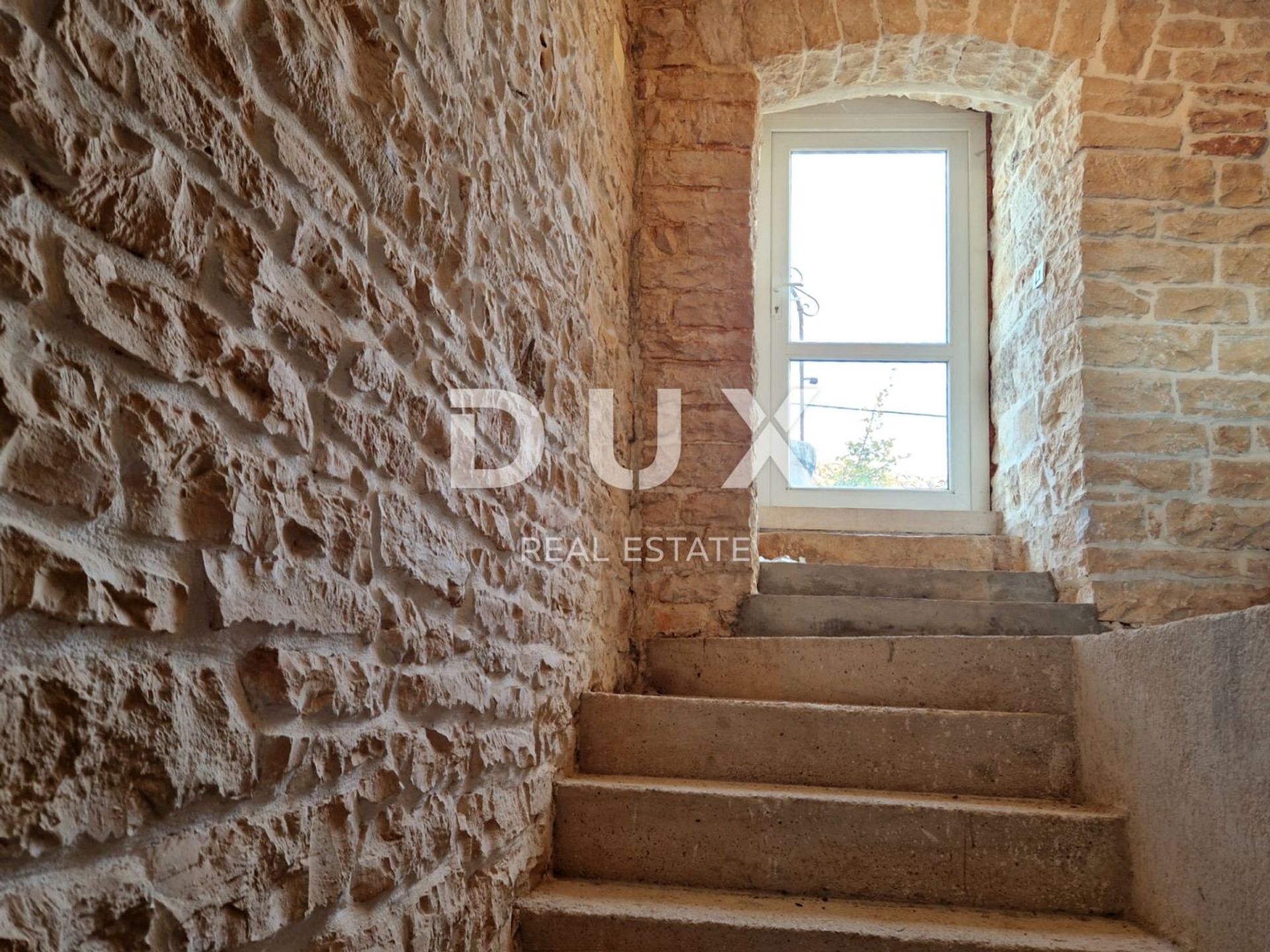 Hus i Kanfanar, Istria County 12824730