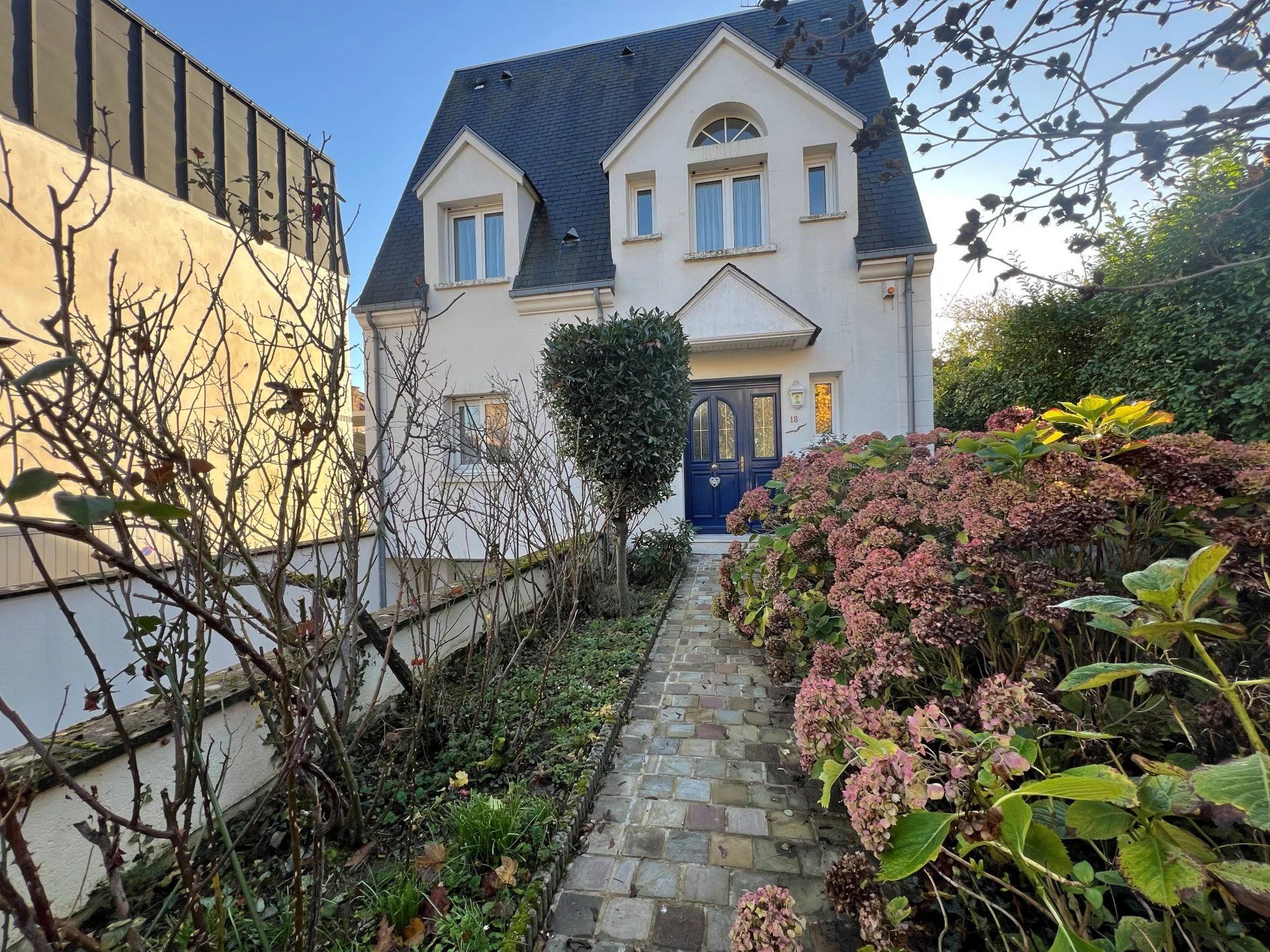 Kediaman dalam Clamart, Hauts-de-Seine 12825266