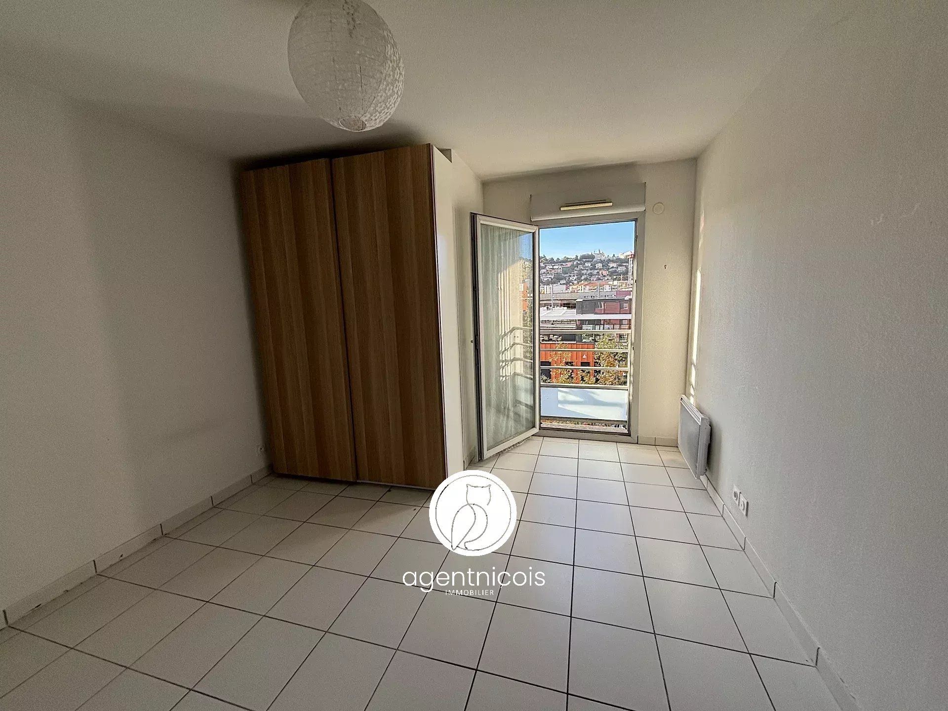 Condominium in Nice, Alpes-Maritimes 12825292