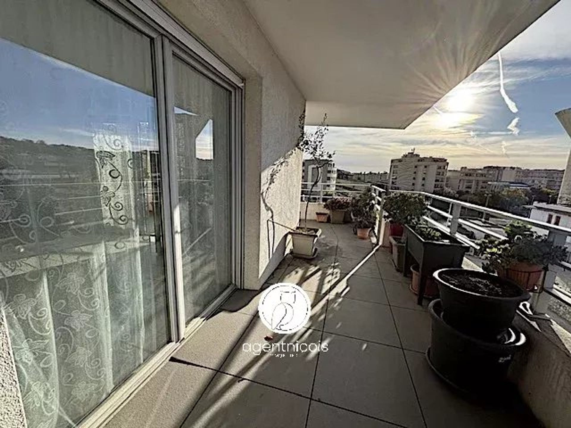 Condominium in Leuk, Provence-Alpes-Côte d'Azur 12825292