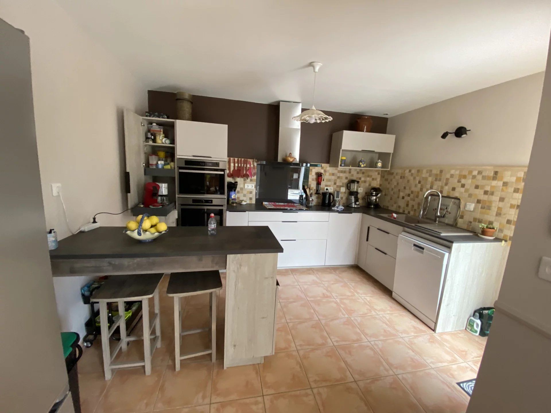 жилой дом в Brignoles, Provence-Alpes-Cote d'Azur 12825330