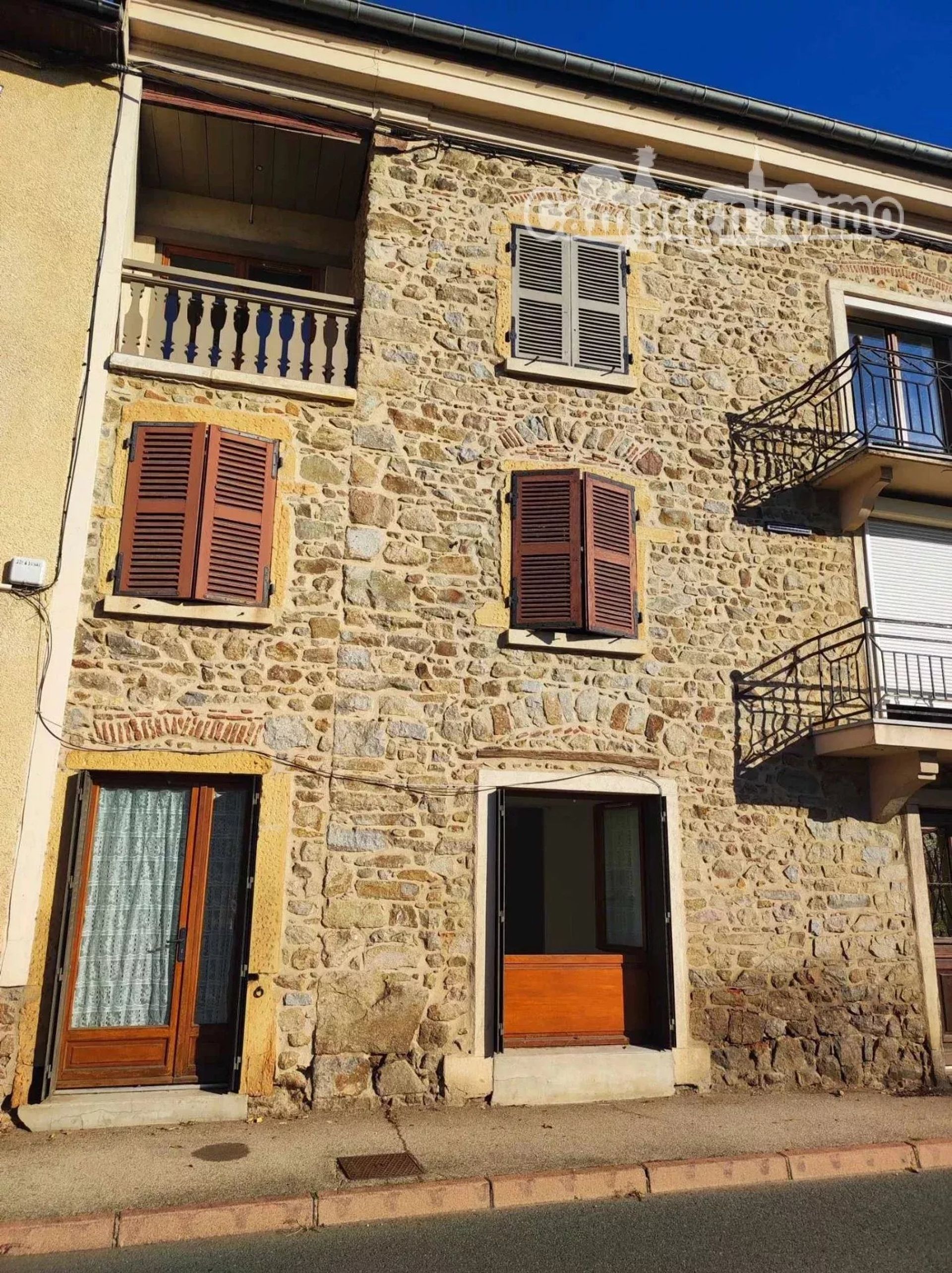 Condominium in Saint-Forgeux, Auvergne-Rhone-Alpes 12825333