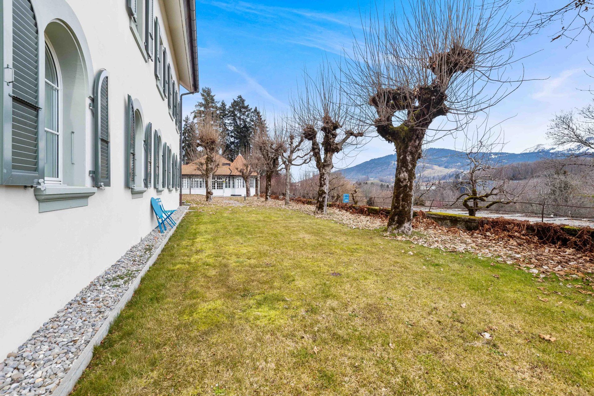 Rumah di Vevey, District de la Riviera-Pays-d'Enhaut 12825363