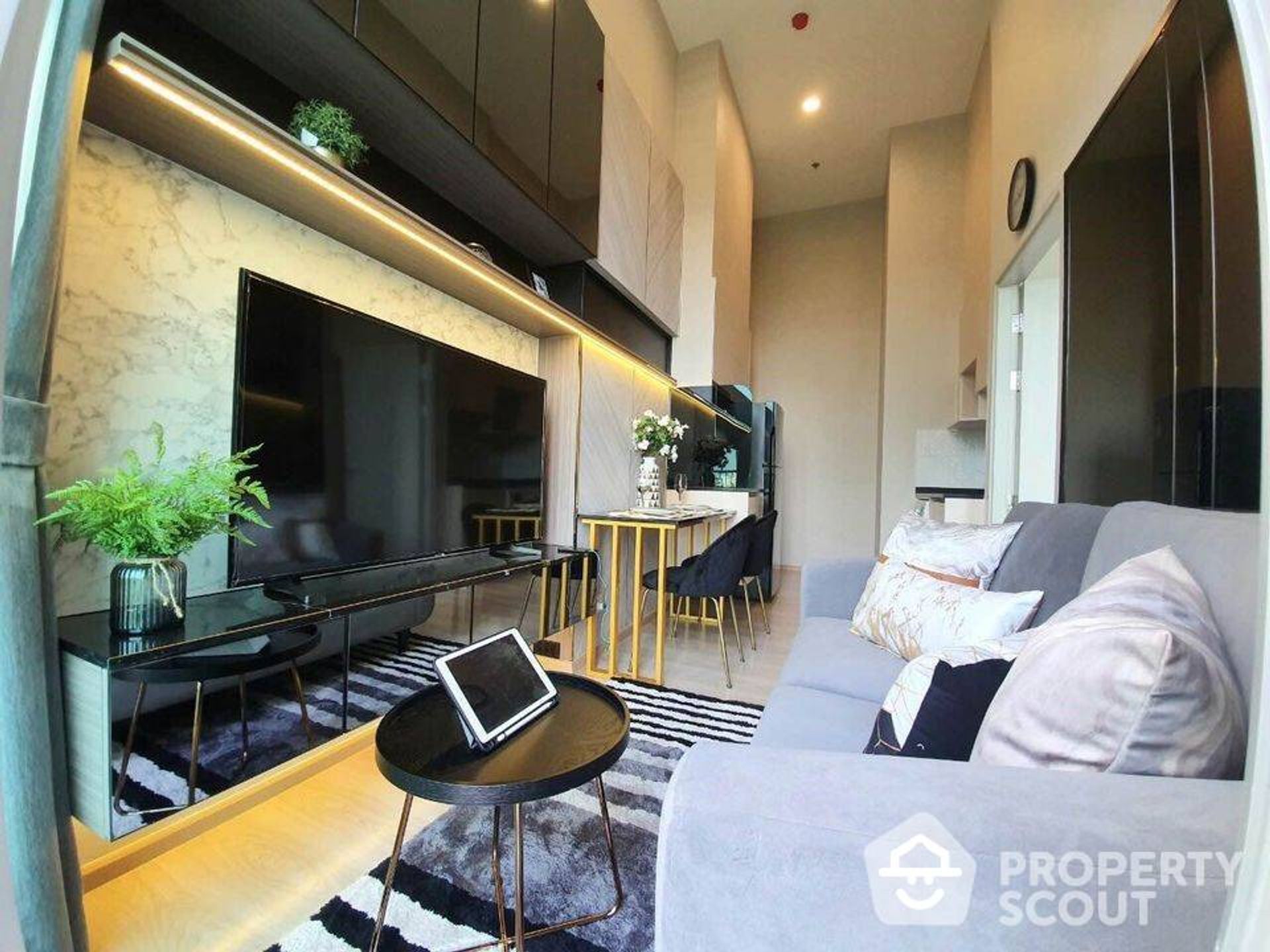 Condominium in Ban Na Song, Krung Thep Maha Nakhon 12825896