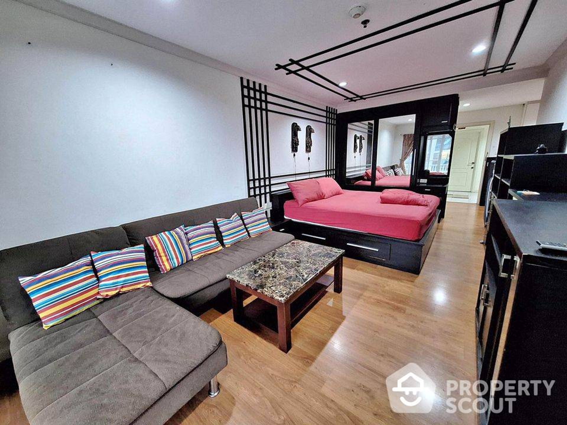 Condominium in Ban Na Song, Krung Thep Maha Nakhon 12825901