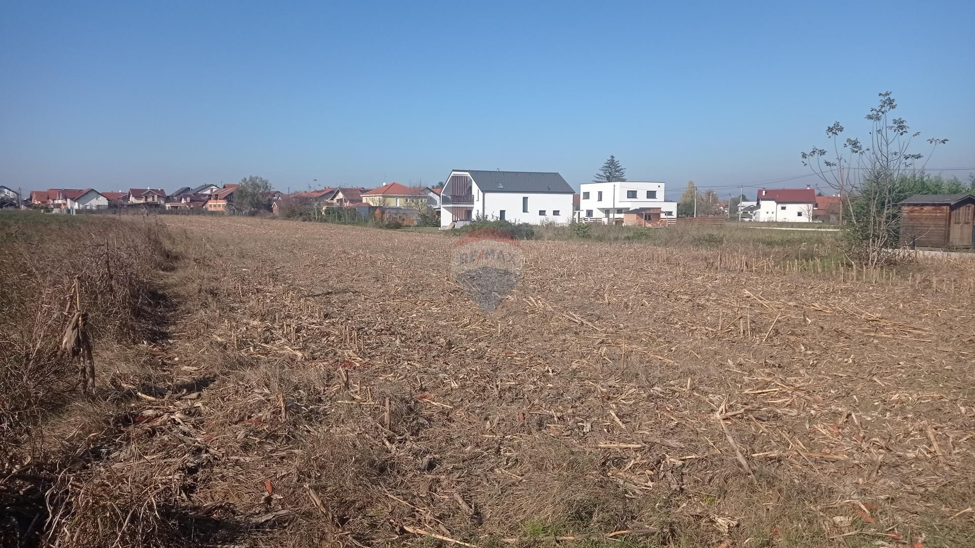 Land i Zadvorsko, Zagreb, Grad 12826540