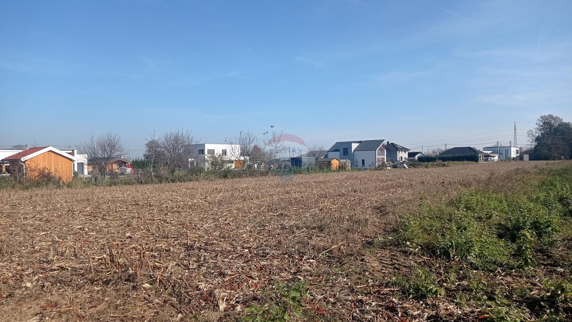 Land i Zadvorsko, Zagreb, Grad 12826540