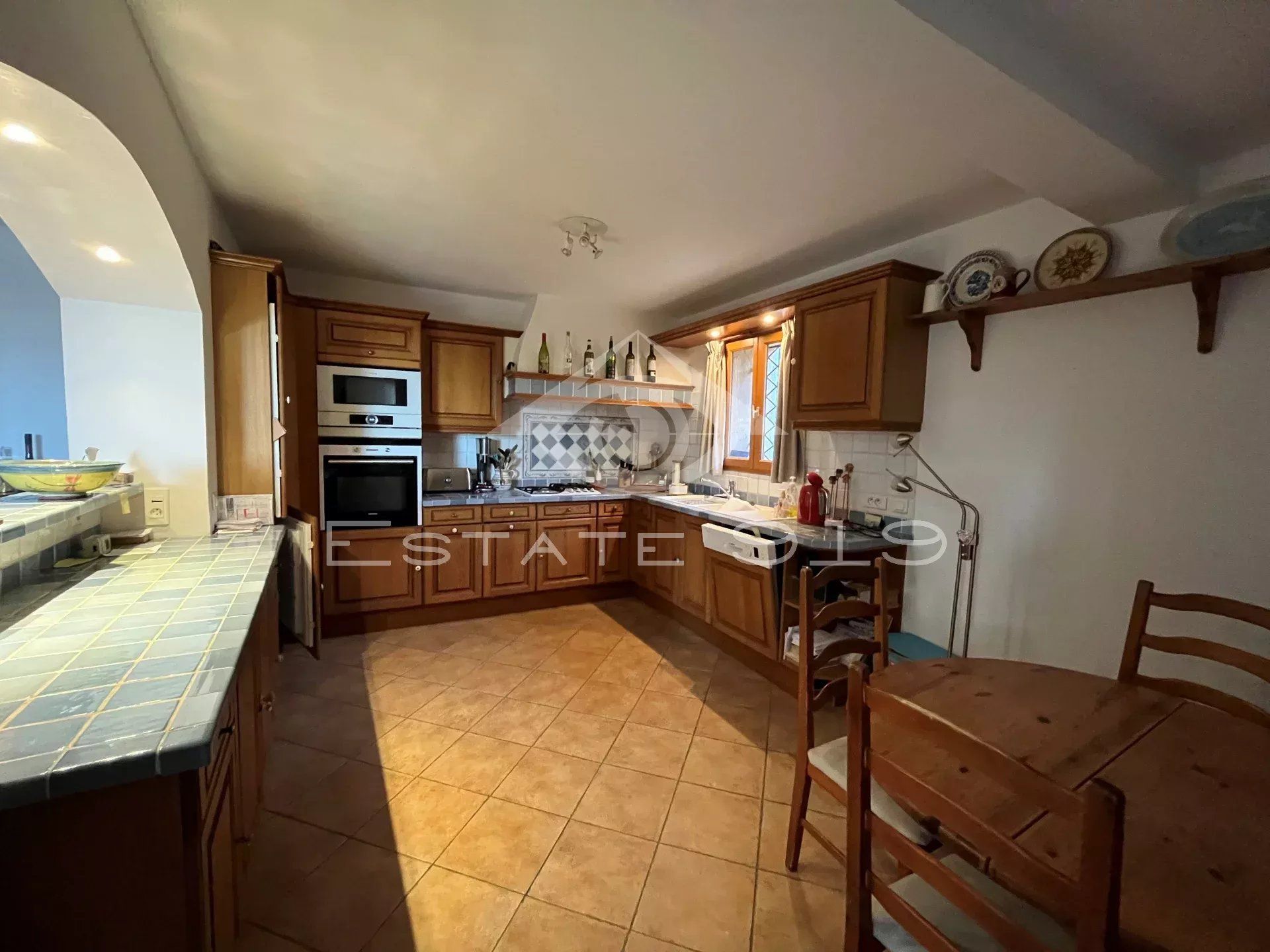 Huis in Le Rouret, Alpes-Maritimes 12826587