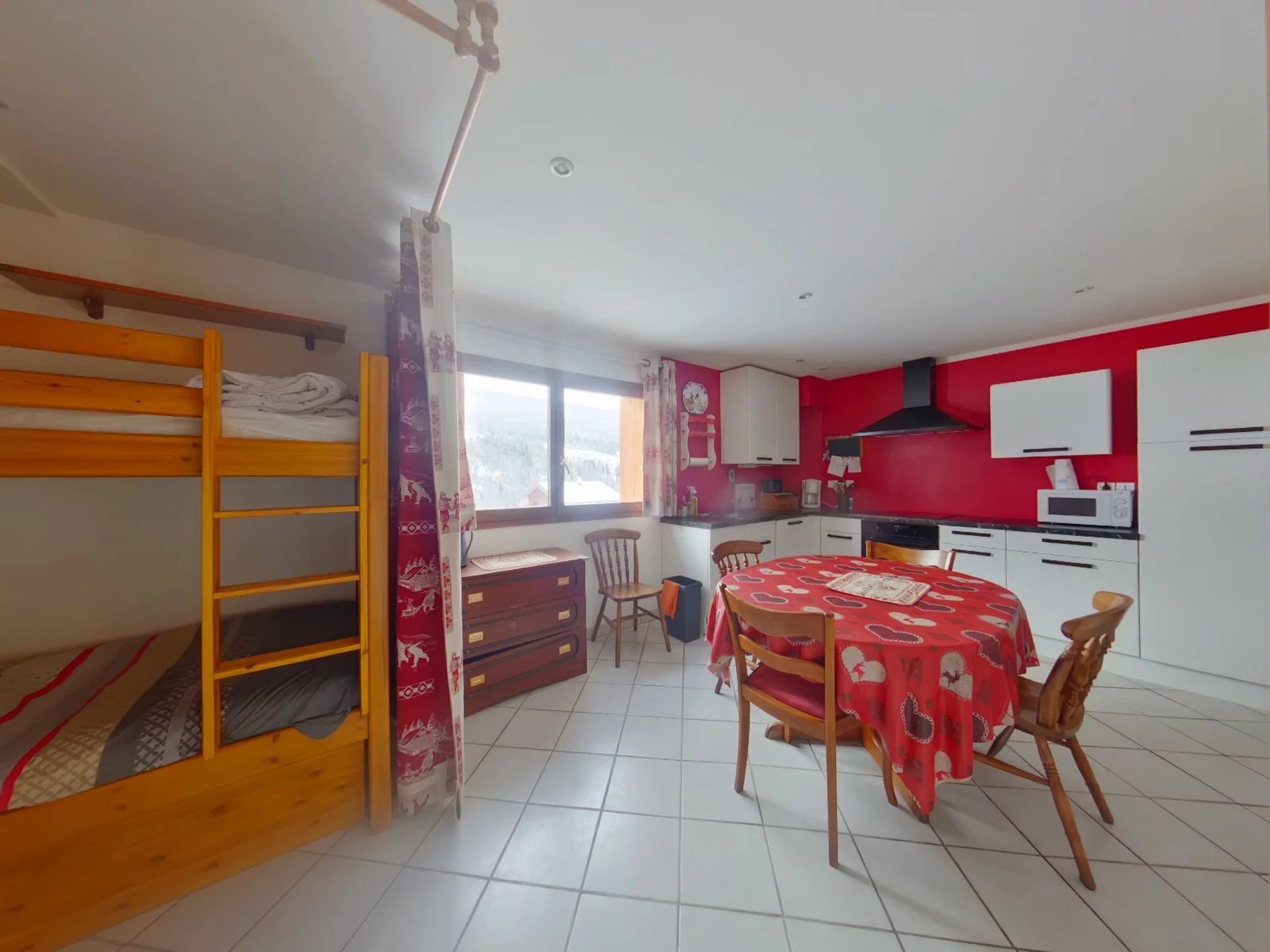 Condominium in Lelex, Auvergne-Rhone-Alpes 12826591