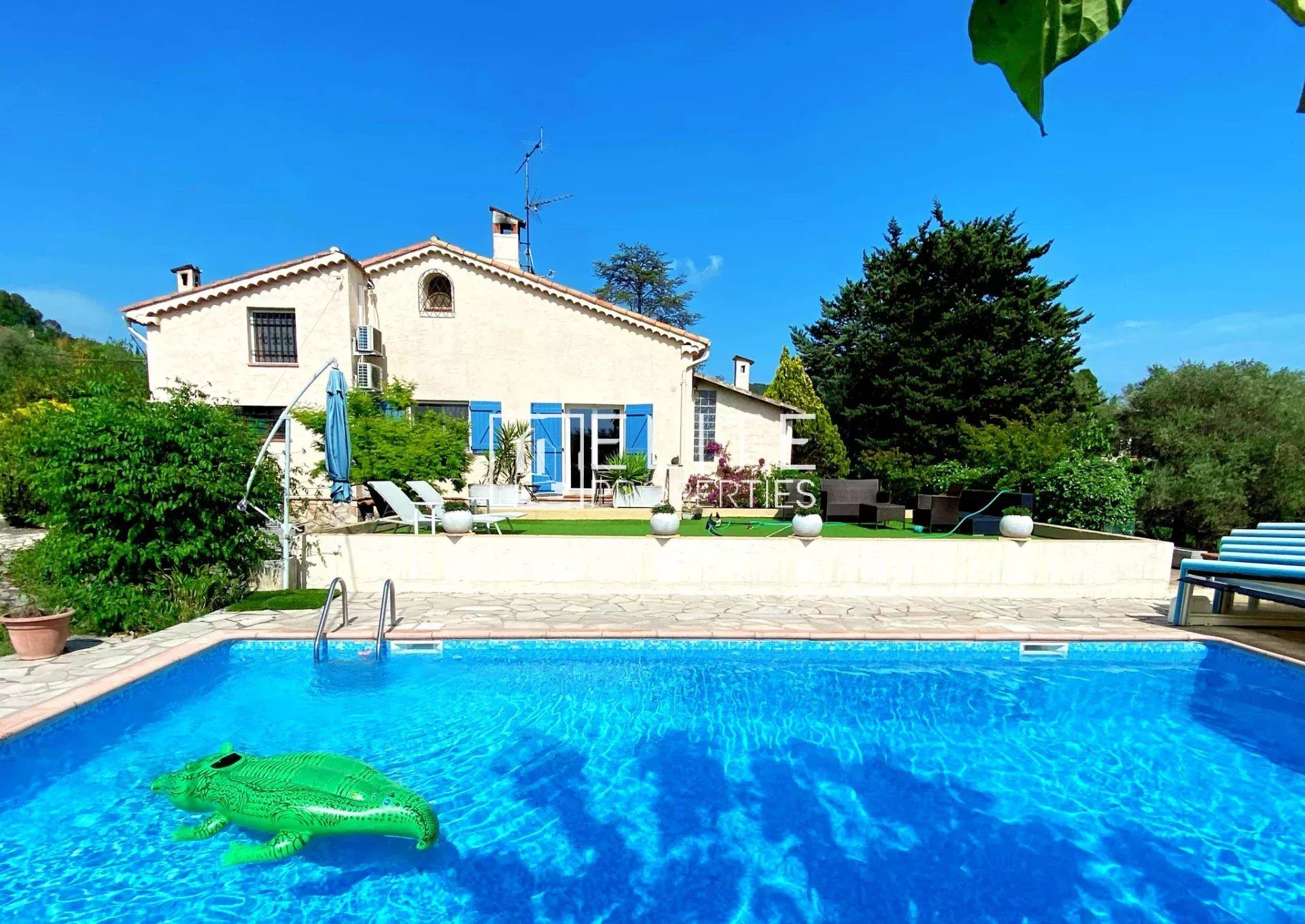 casa no Mouans-Sartoux, Alpes-Maritimes 12826602