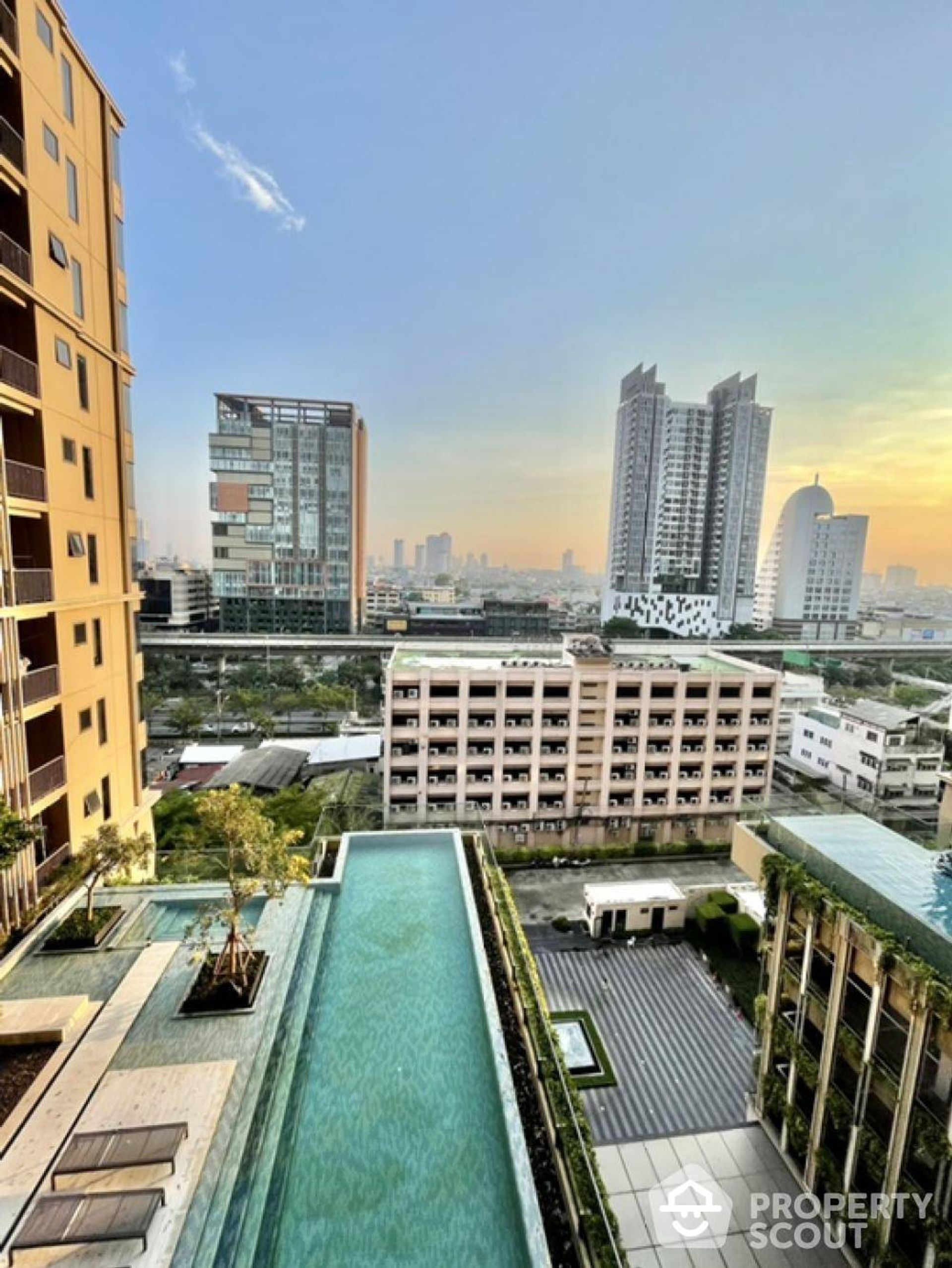 Condominium in , Krung Thep Maha Nakhon 12827783