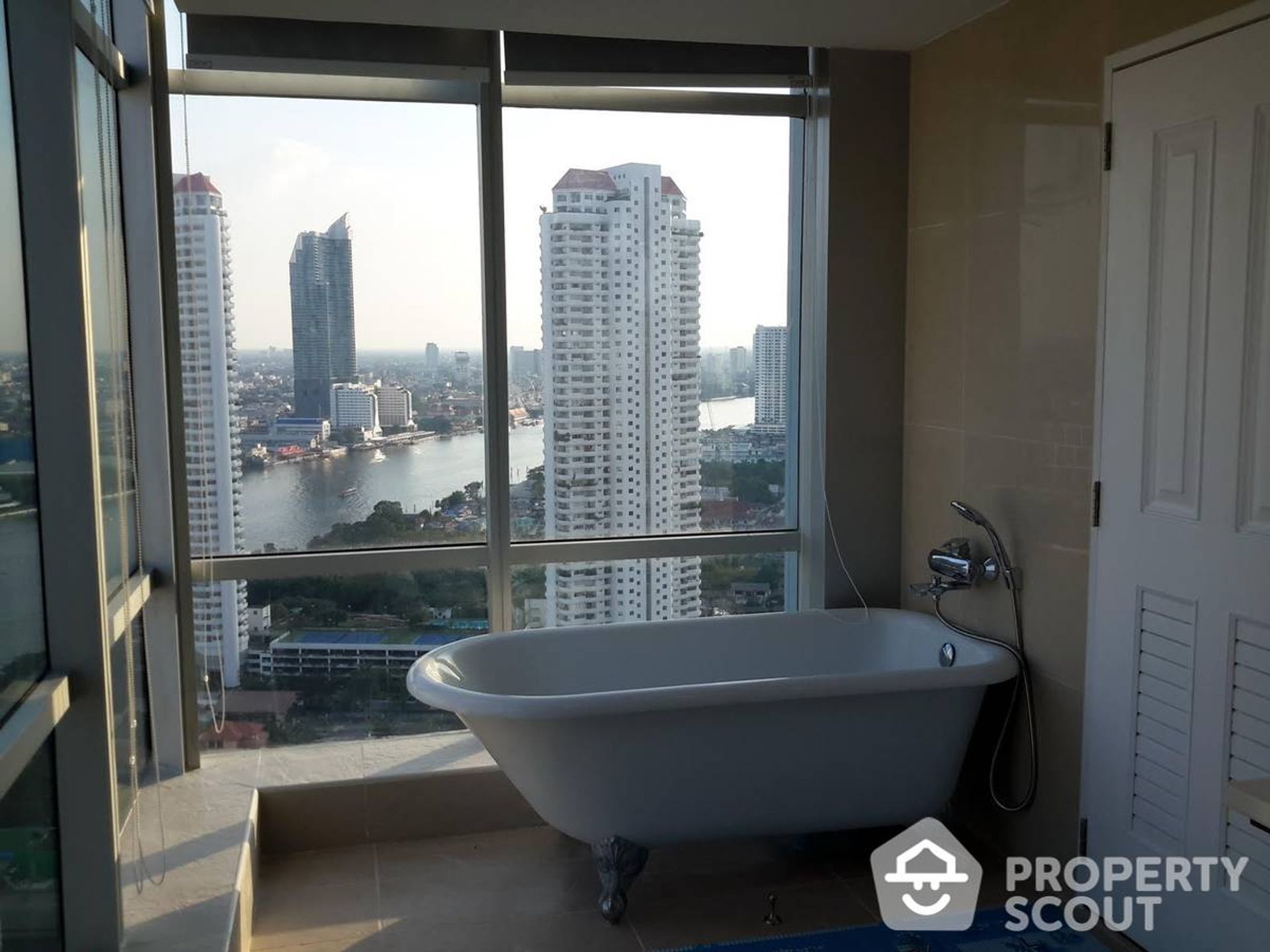 Condominio nel Khlong San, Krung Thep Maha Nakhon 12827809