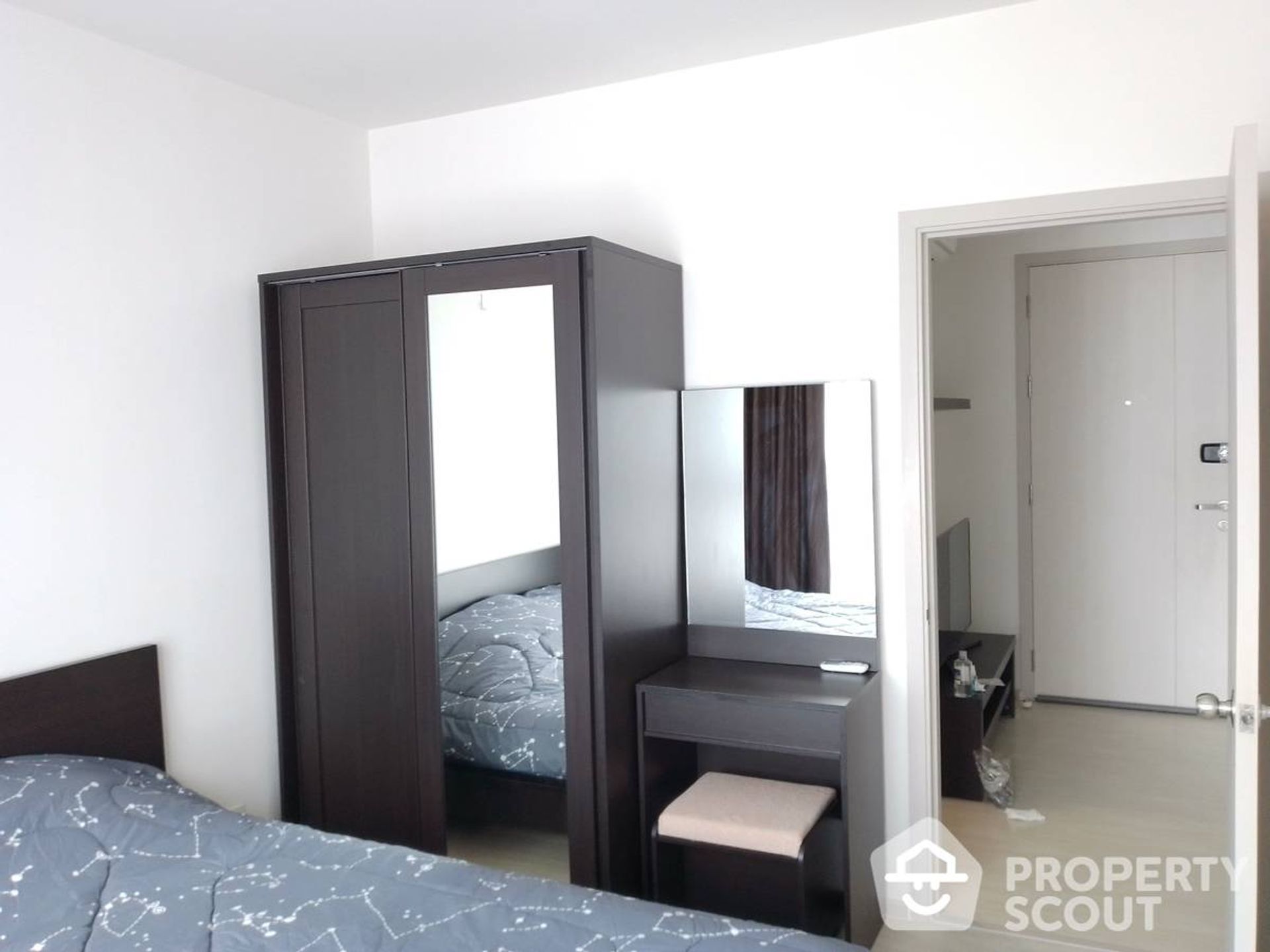 Condominium in Phra Khanong, Krung Thep Maha Nakhon 12827818