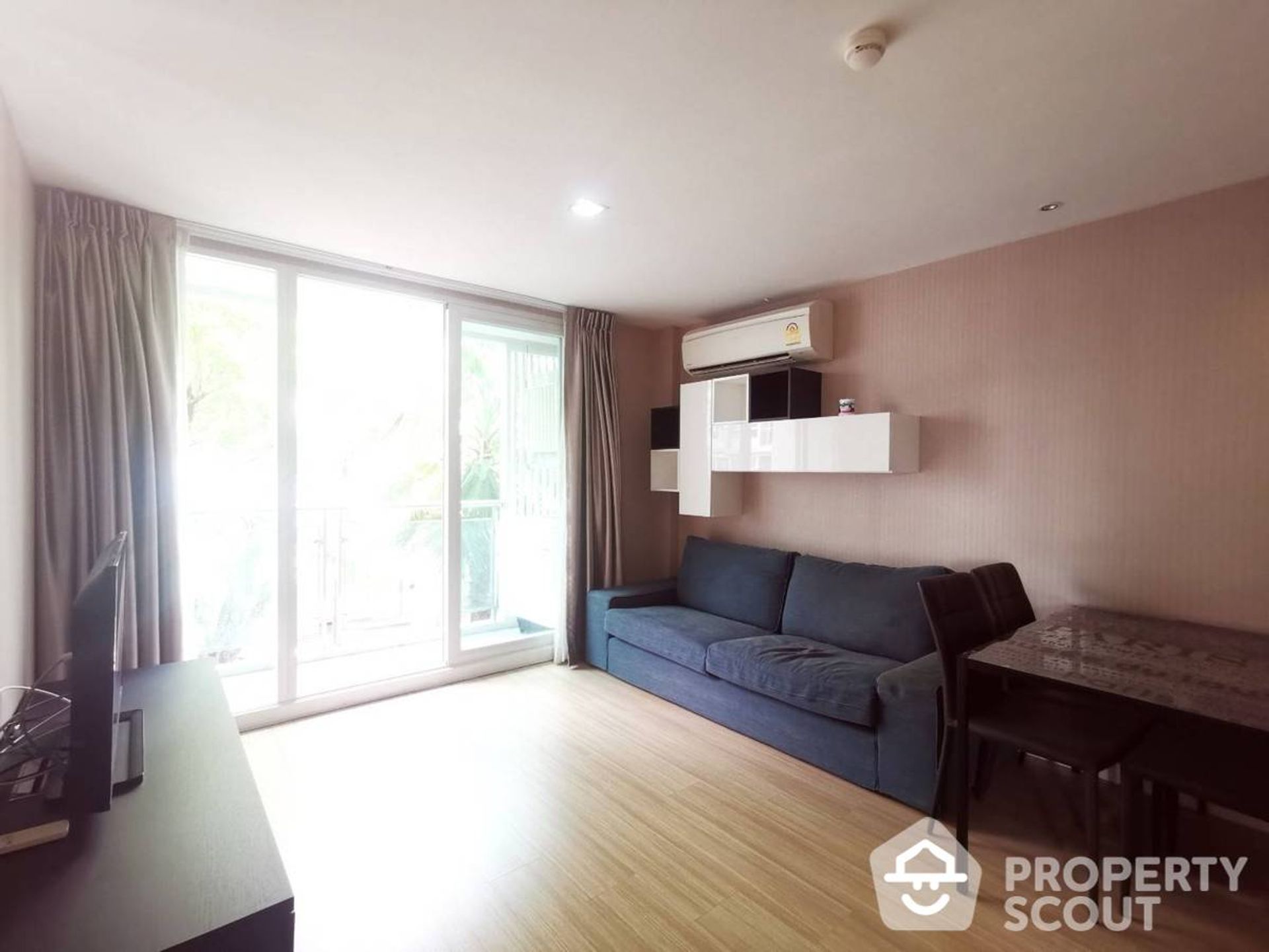 Condominium in Phra Khanong, Krung Thep Maha Nakhon 12827827