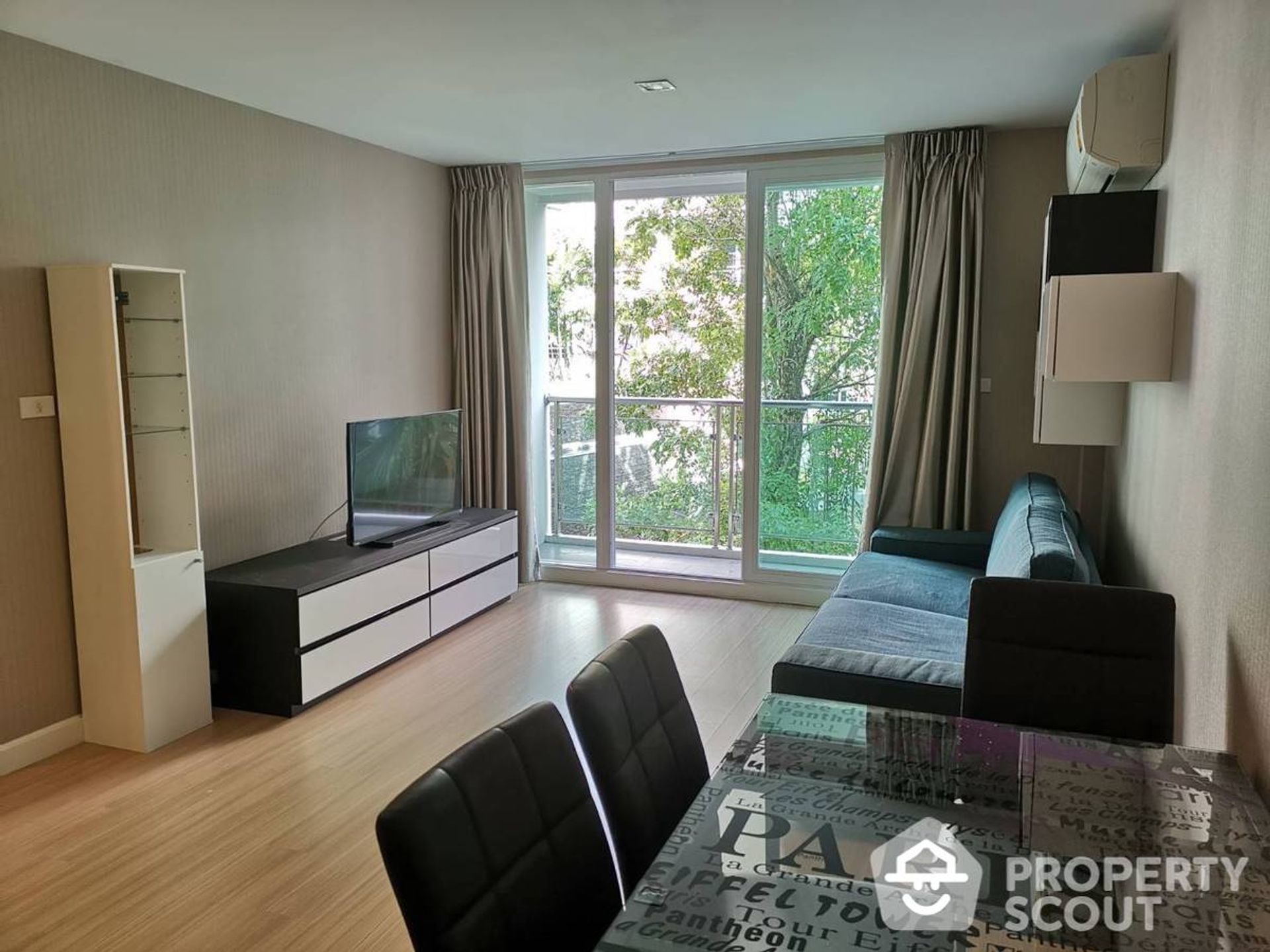 Condominium in Phra Khanong, Krung Thep Maha Nakhon 12827827