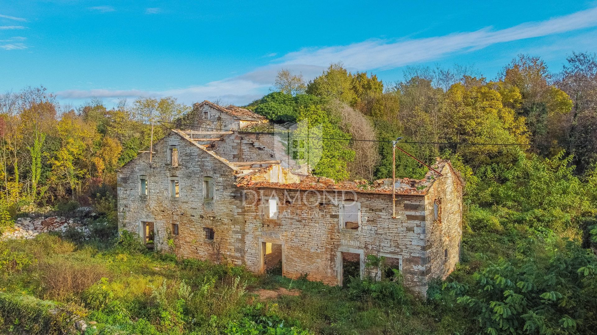 Land i Oprtalj, Istria County 12828808