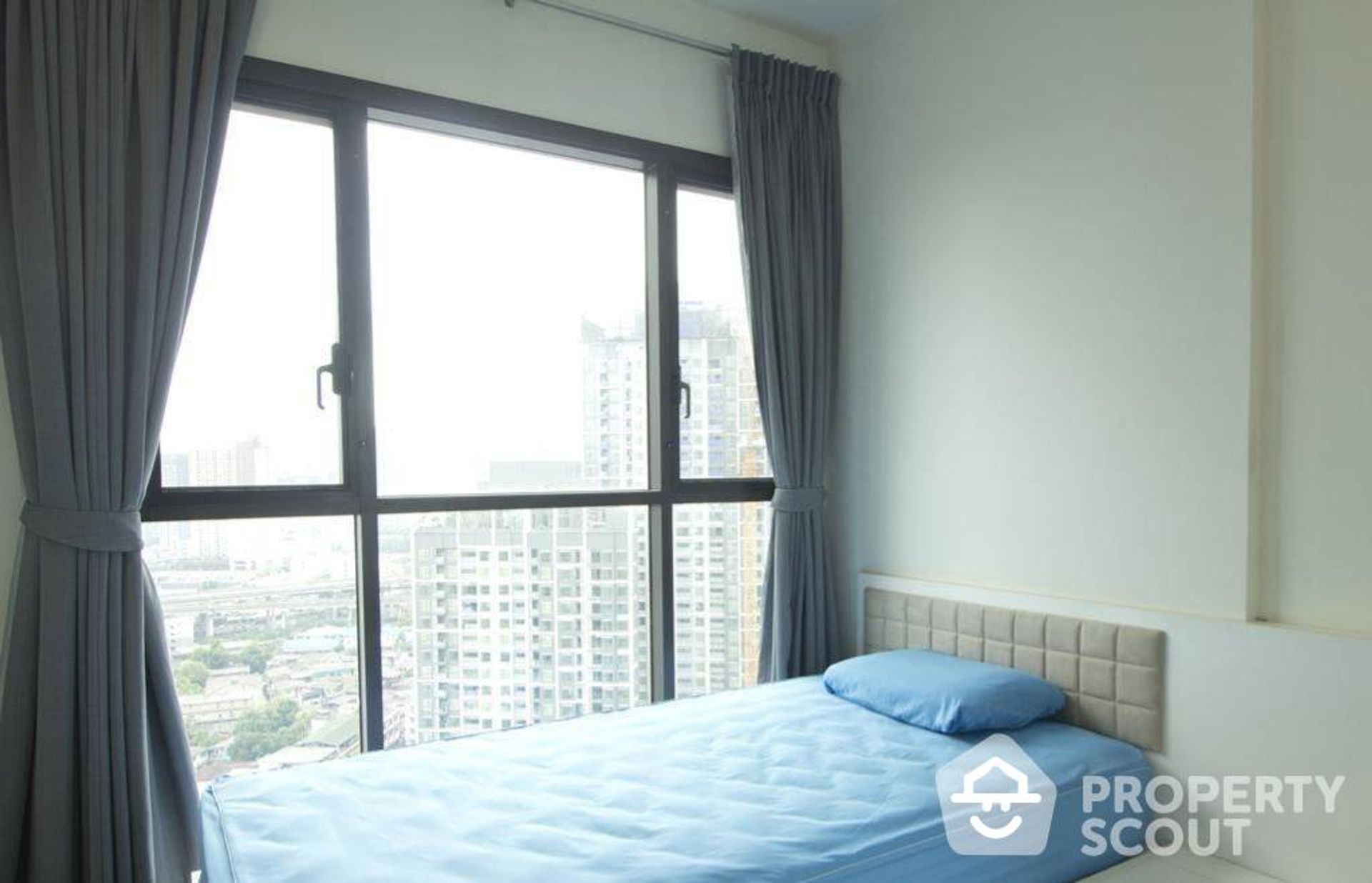 Condominio nel Phra Khanong, Krung Thep Maha Nakhon 12828871