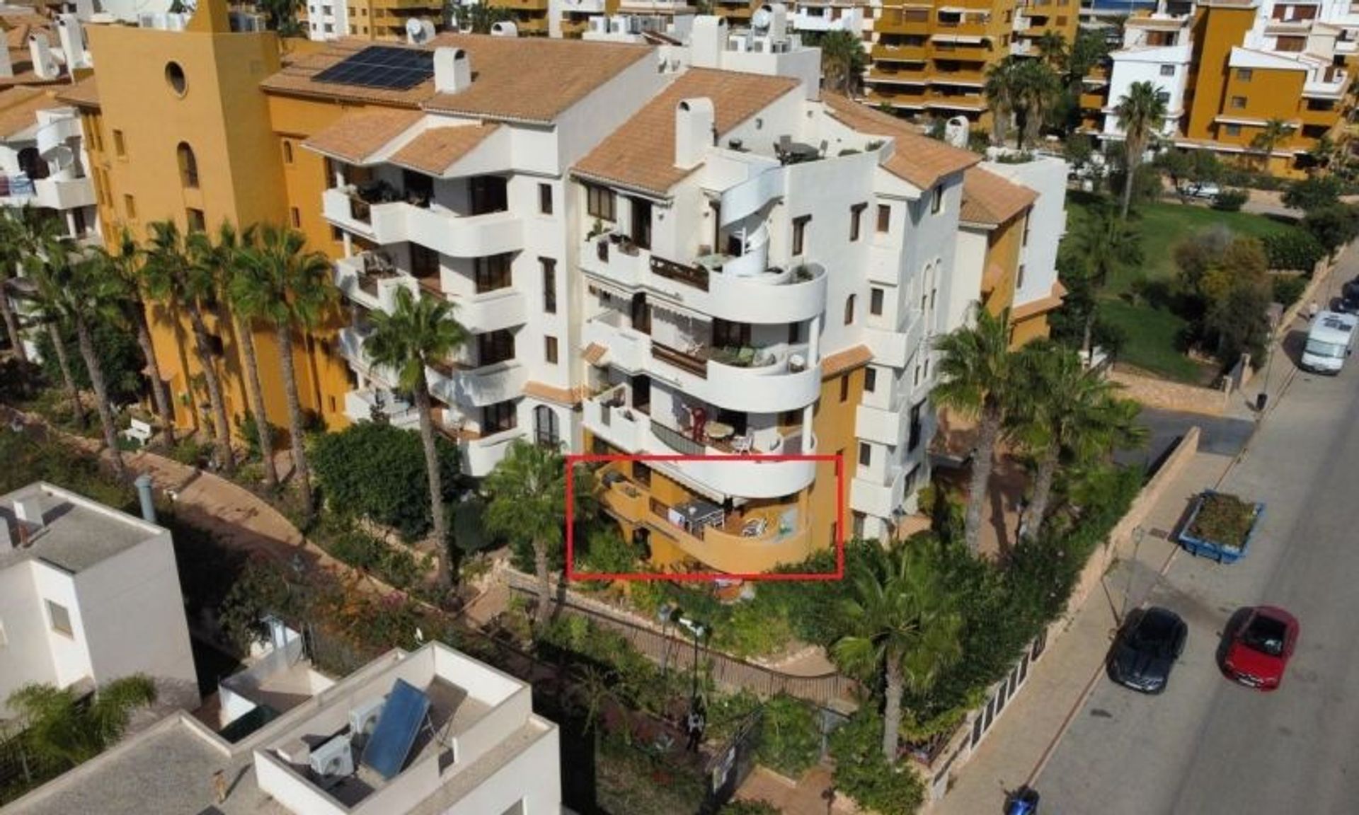 Condominium in Torrevieja, Comunidad Valenciana 12829481