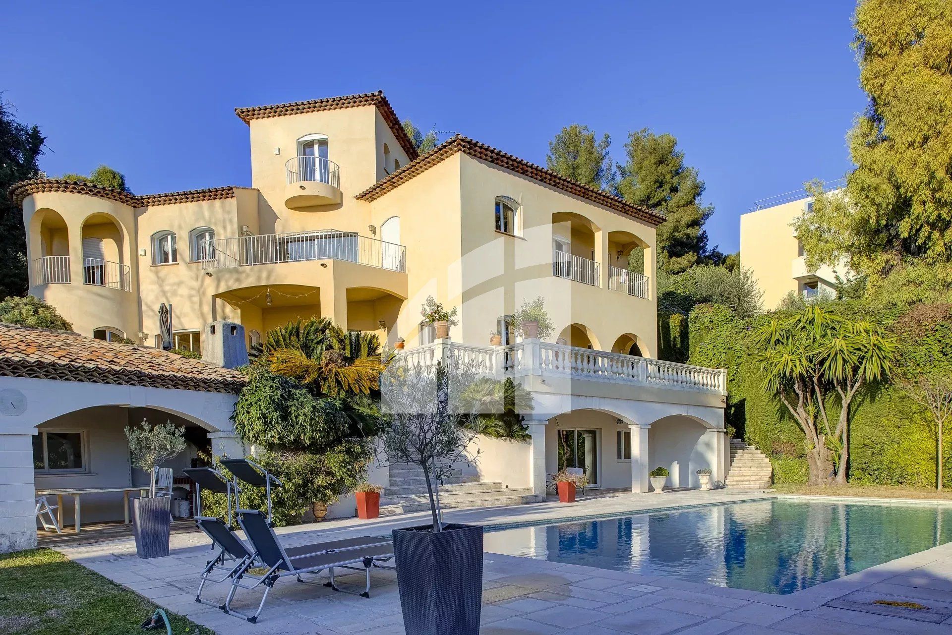 House in Sainte-Helene, Provence-Alpes-Cote d'Azur 12829525