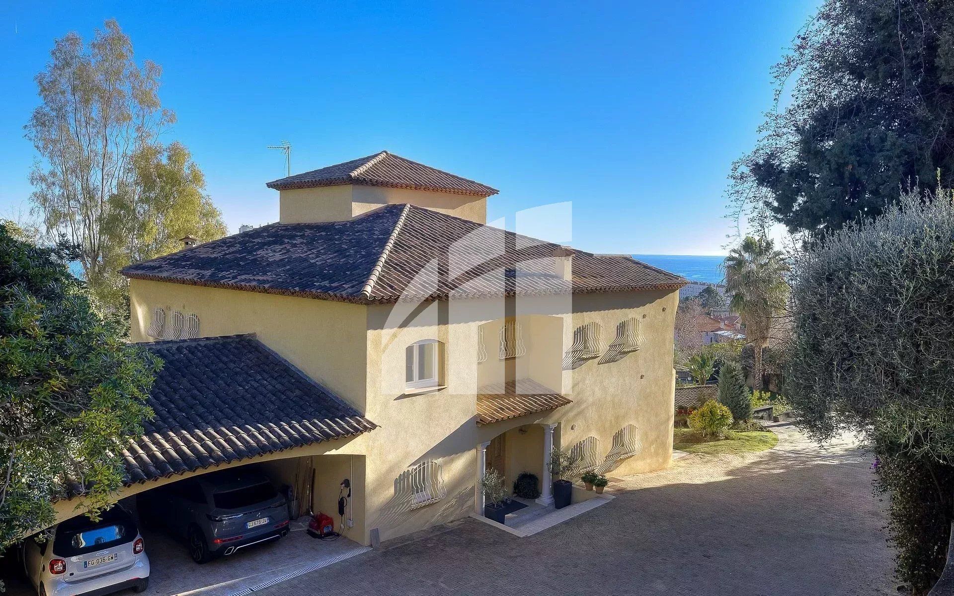 Rumah di Sainte-Helene, Provence-Alpes-Cote d'Azur 12829525