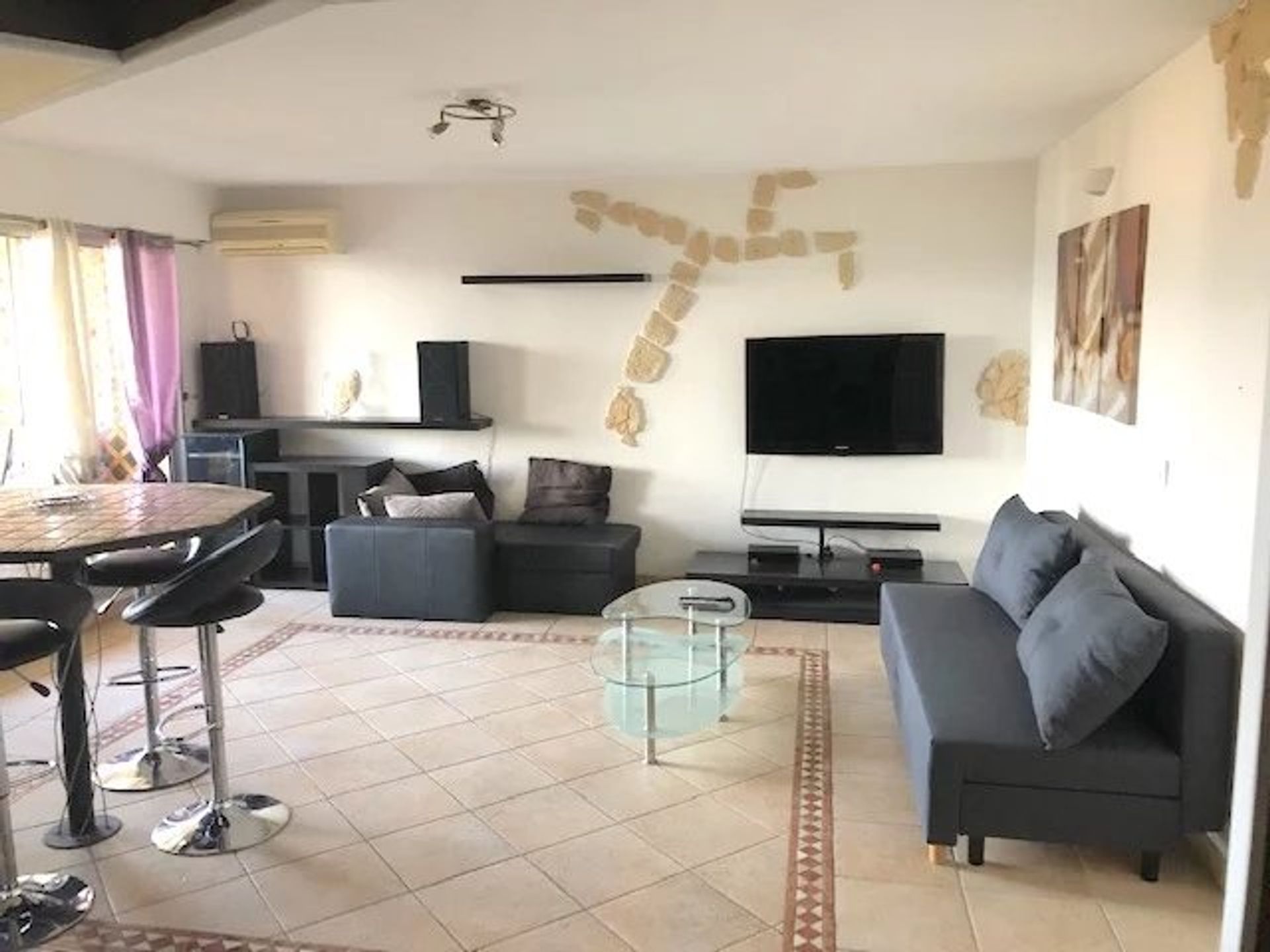 Condominium dans Saint-Isidore, Provence-Alpes-Côte d'Azur 12829545