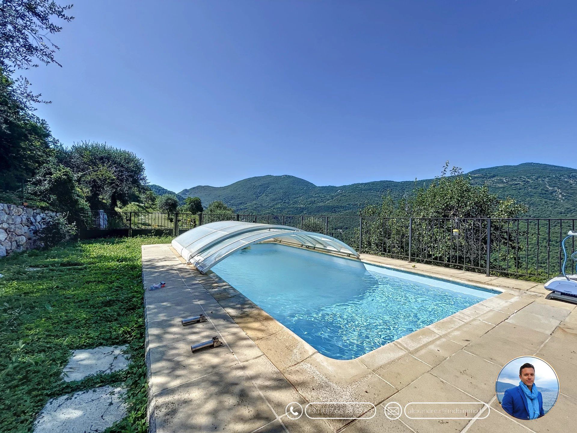 بيت في Sospel, Provence-Alpes-Cote d'Azur 12829553