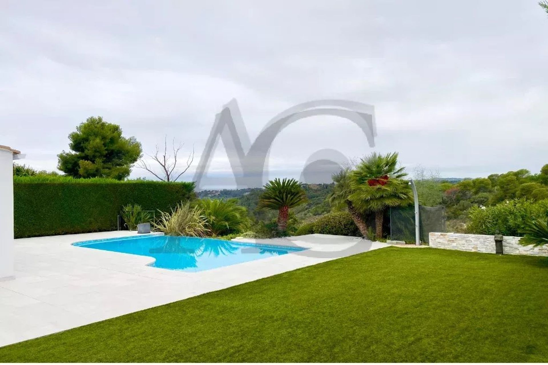 Casa nel Villeneuve-Loubet, Alpes-Maritimes 12829557