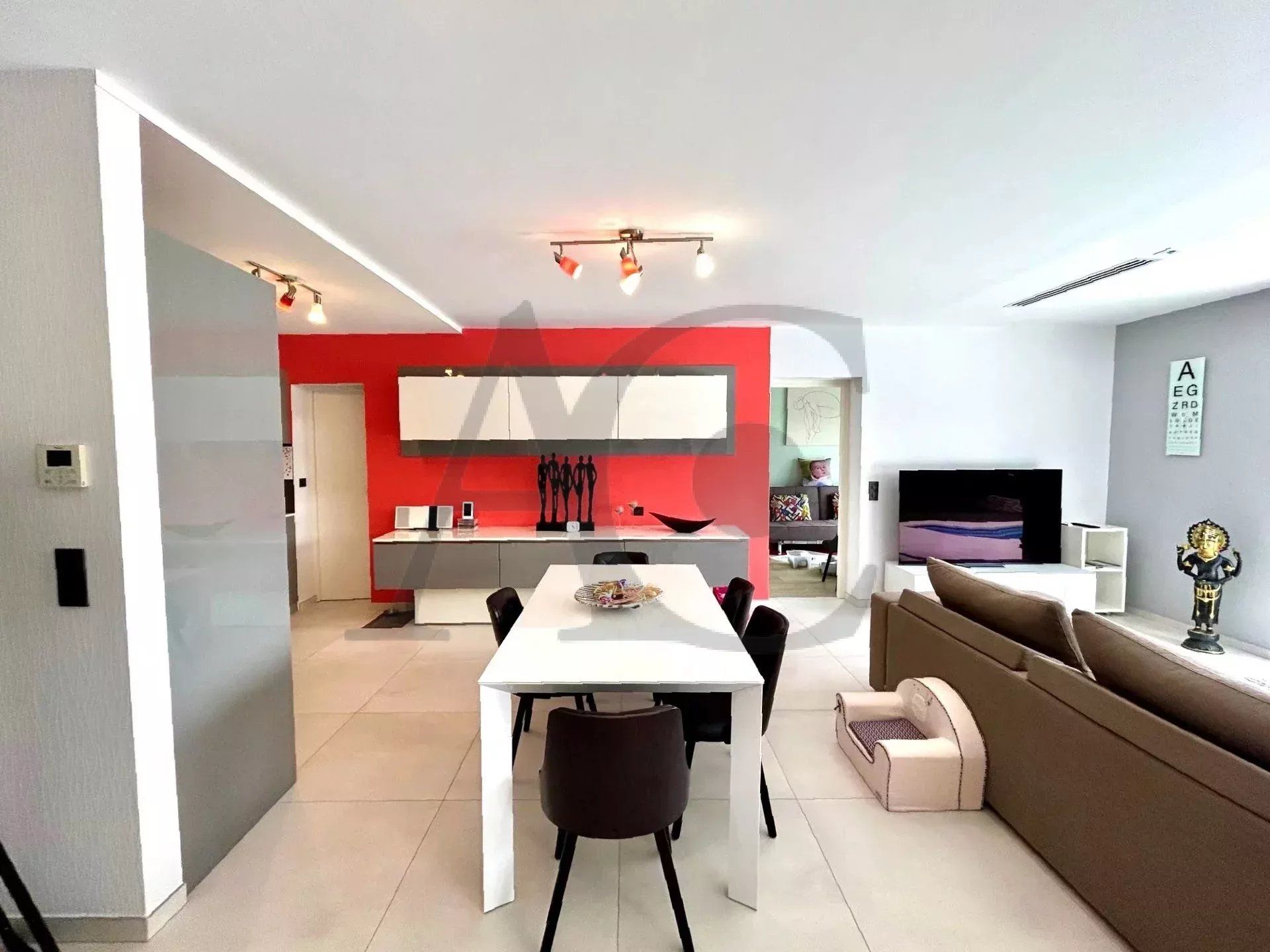 Casa nel Villeneuve-Loubet, Alpes-Maritimes 12829557