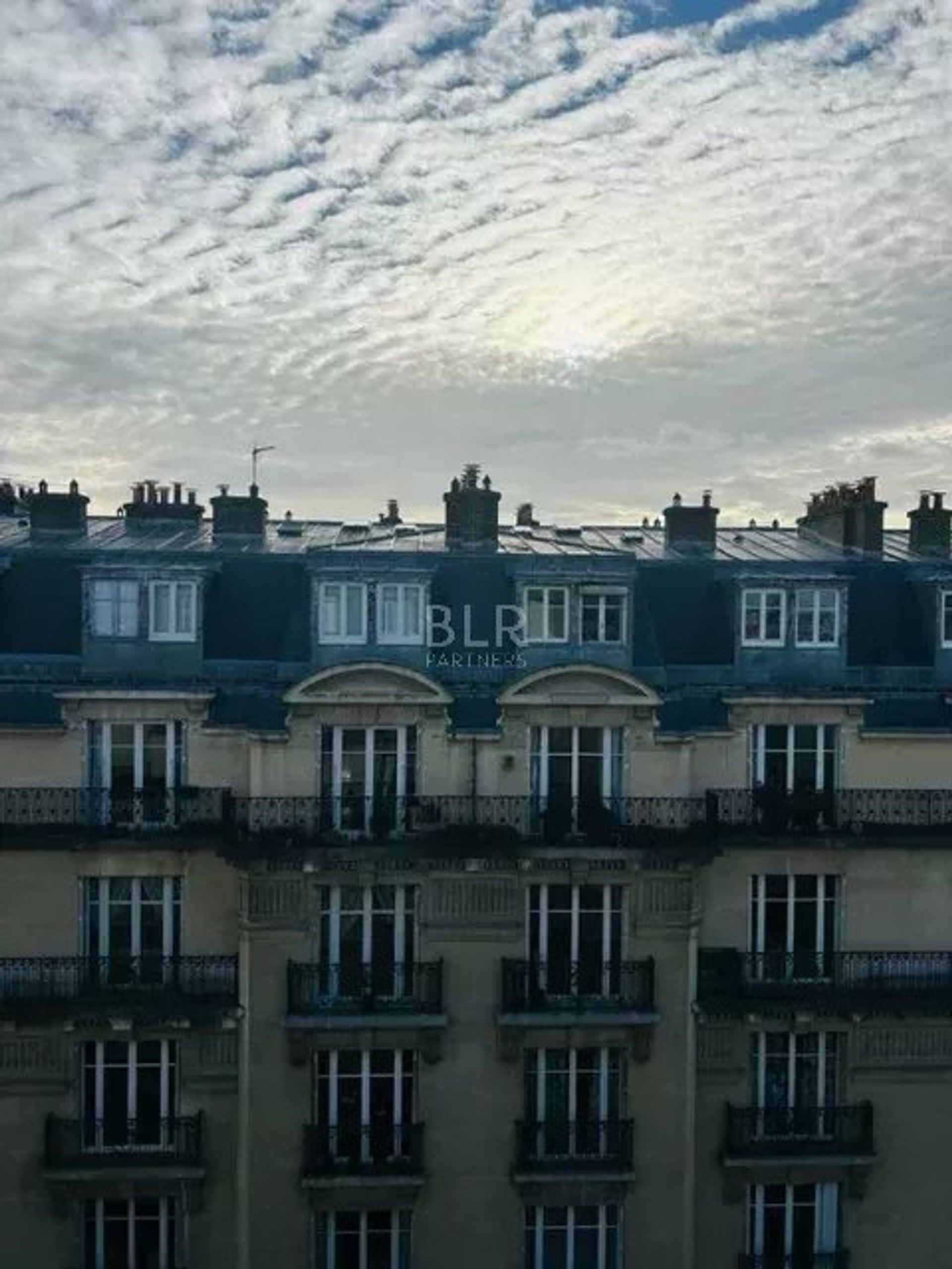 Osakehuoneisto sisään Neuilly-sur-Seine, Ile-de-France 12829571