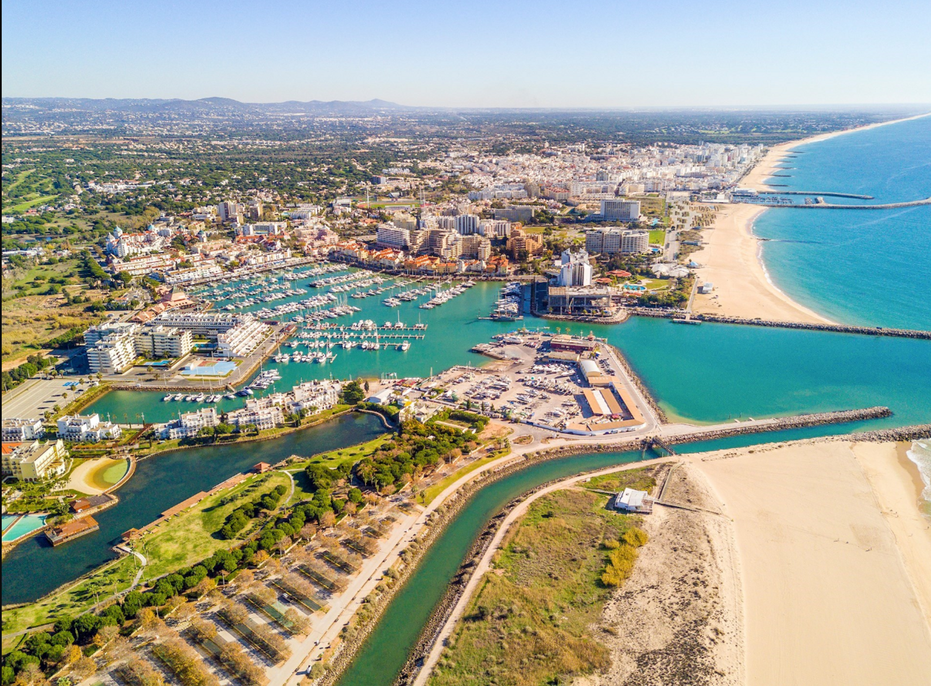 Condominium in Quarteira, Faro District 12829704