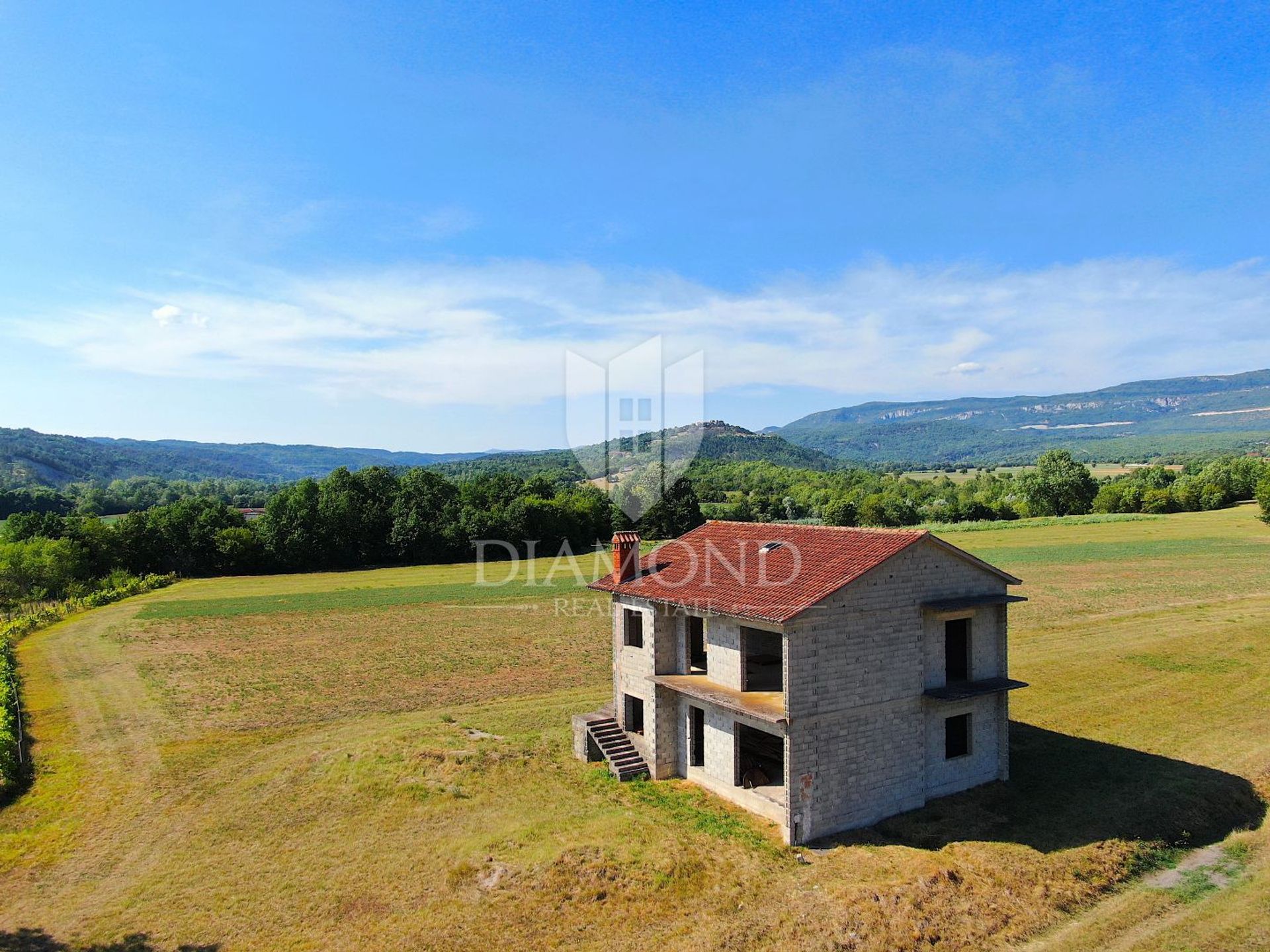 房子 在 Boljunsko Polje, Istria County 12830008