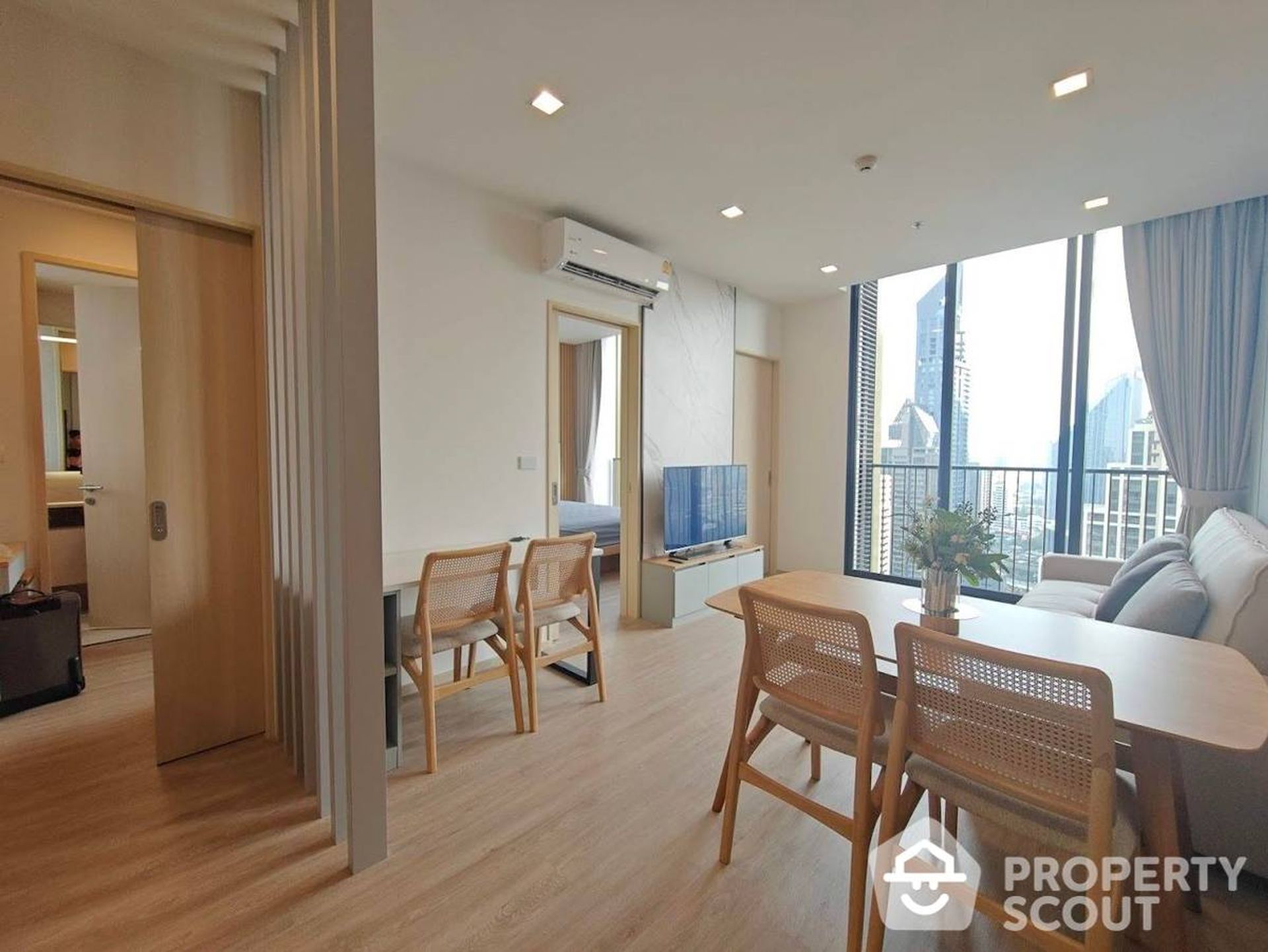 Condominium in Watthana, Krung Thep Maha Nakhon 12830243