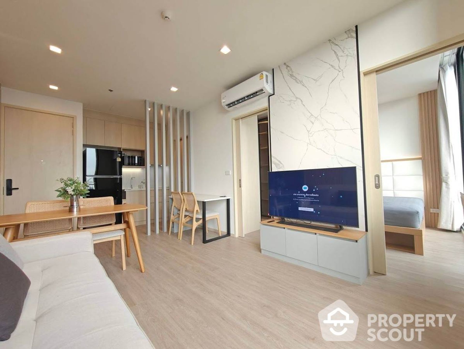 Condominium in Watthana, Krung Thep Maha Nakhon 12830243