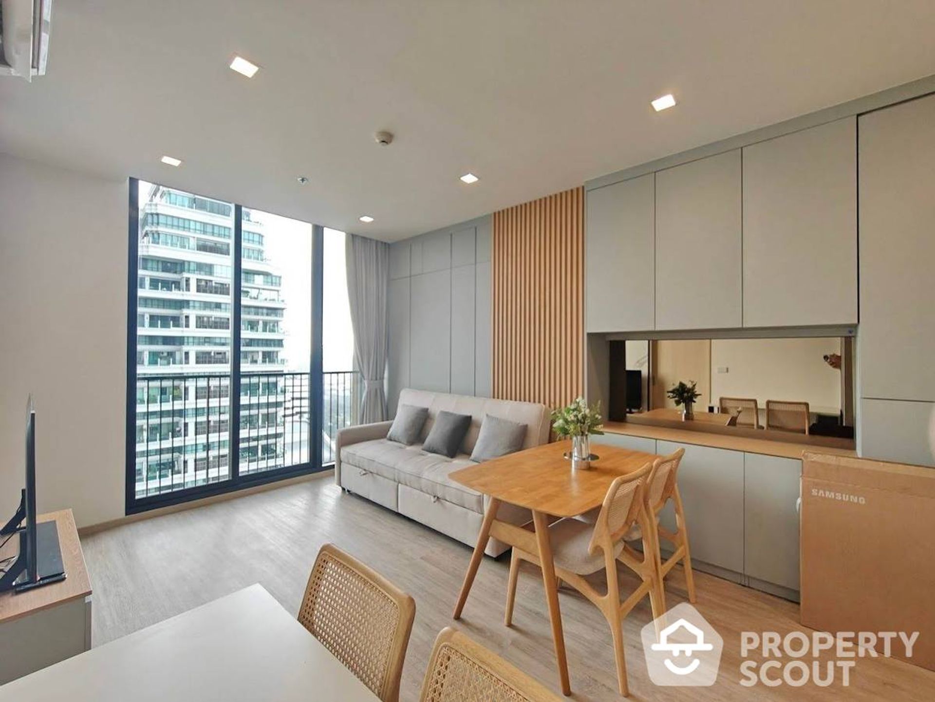 Condominium in Watthana, Krung Thep Maha Nakhon 12830243