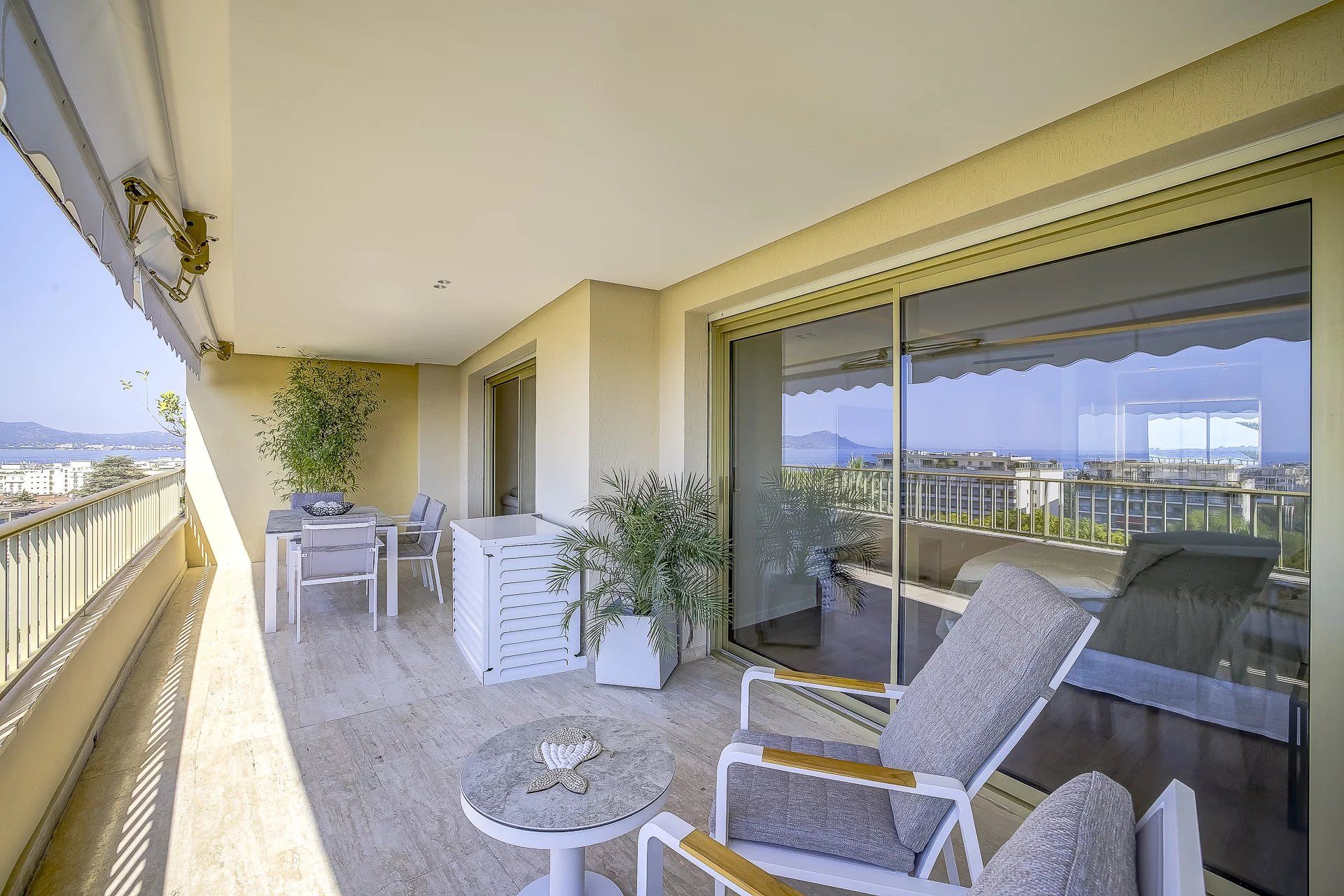 Condominio nel Cannes, Alpes-Maritimes 12830407