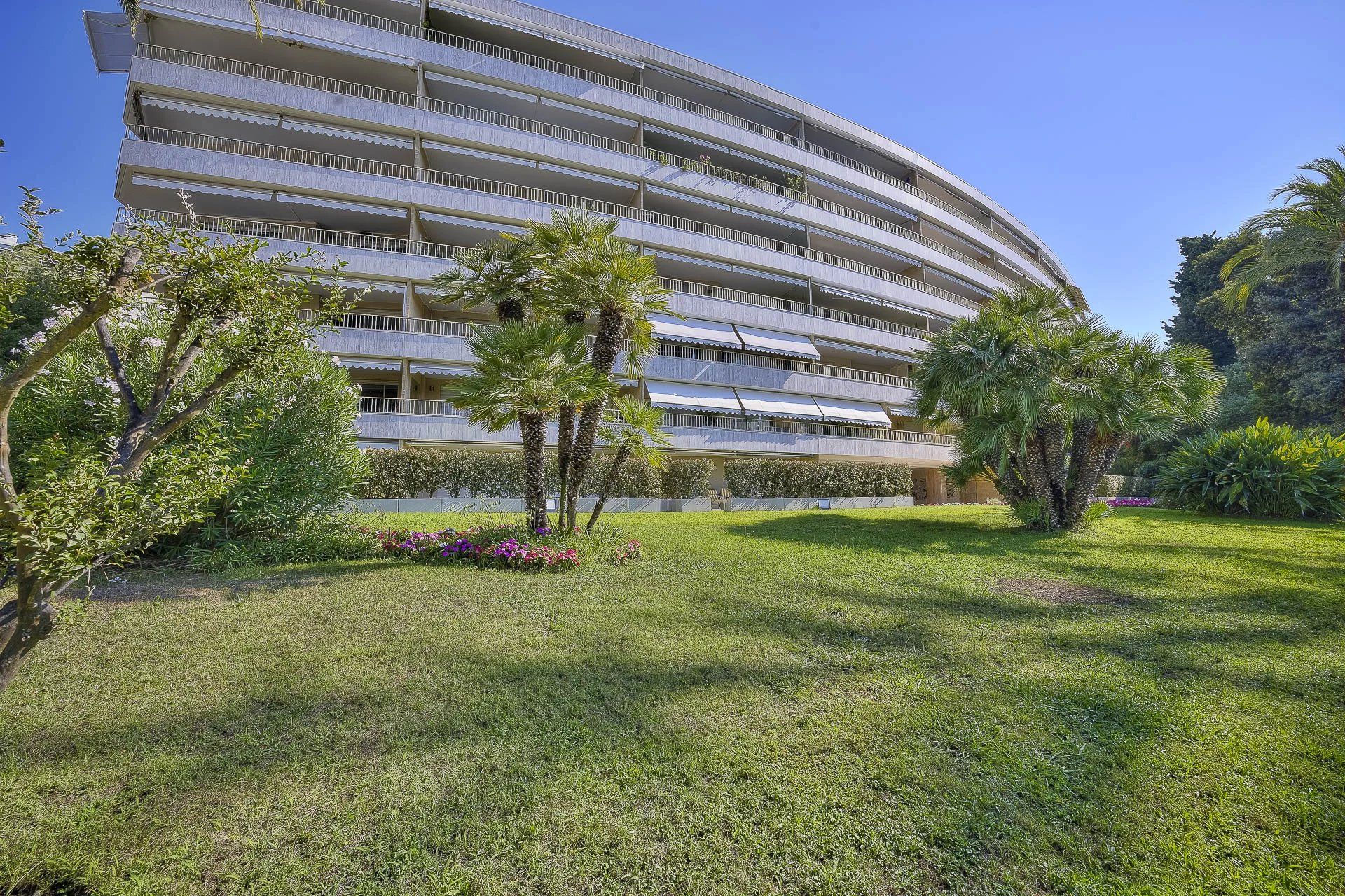 Condominio nel Cannes, Alpes-Maritimes 12830407