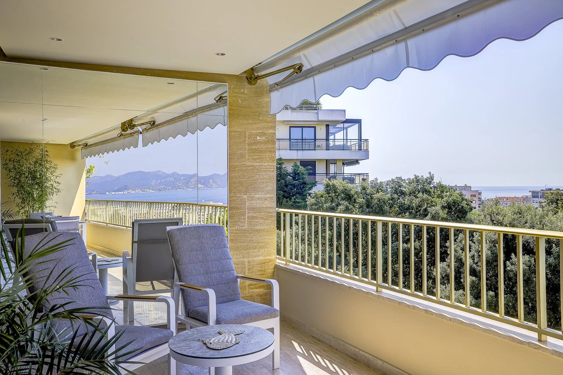 Condominio nel Cannes, Alpes-Maritimes 12830407