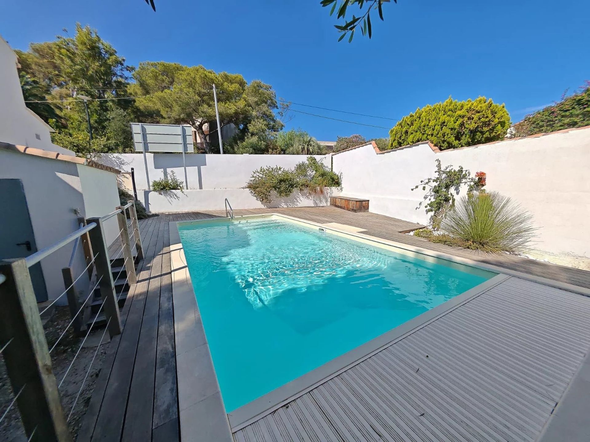 Condominium dans Saint-Aygulf, Provence-Alpes-Cote d'Azur 12830417