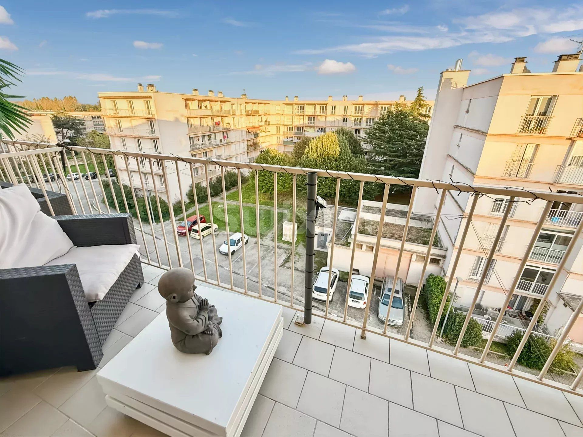 Condominium in Bourg-Saint-Andeol, Auvergne-Rhône-Alpes 12830419