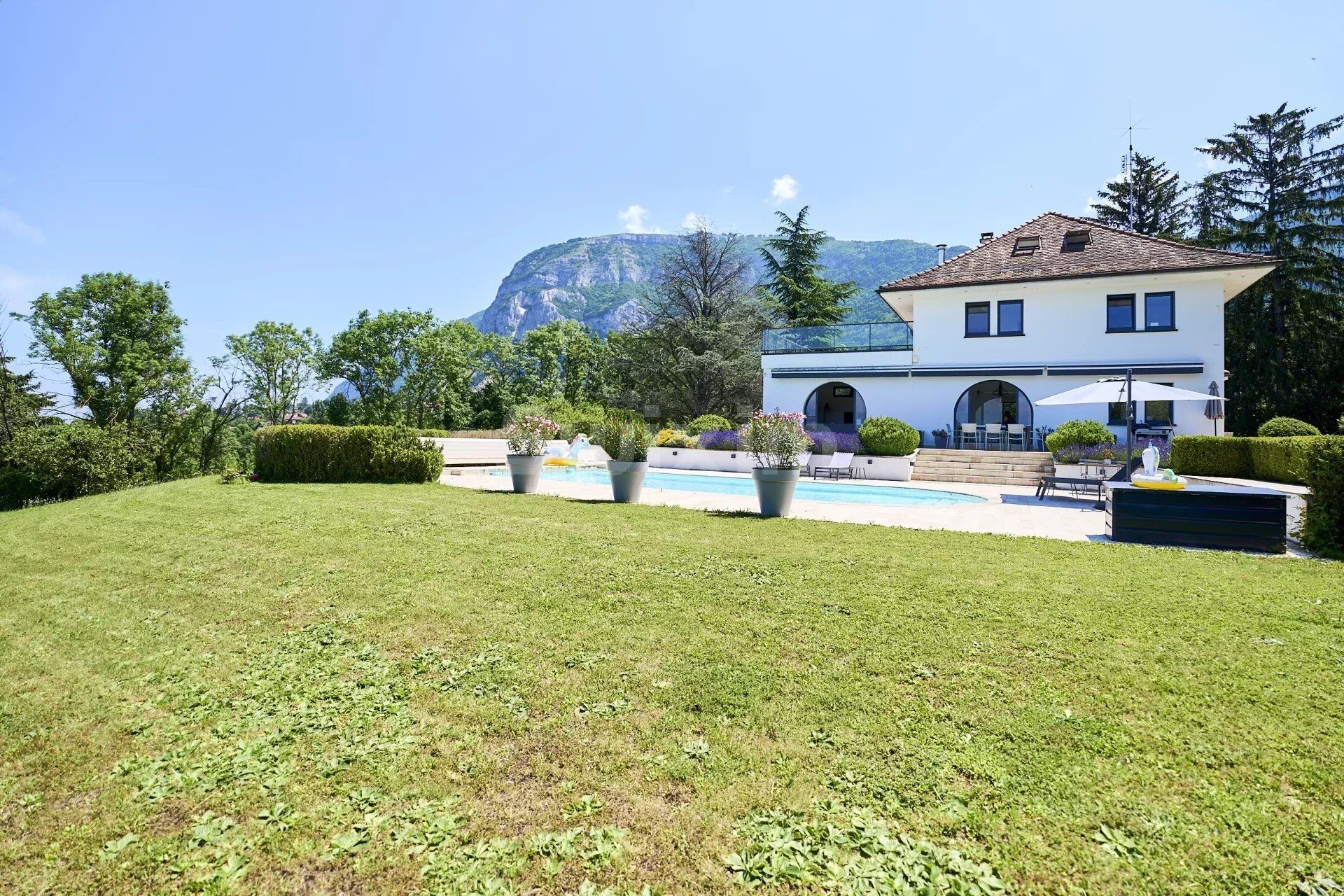 Hus i Archamps, Haute-Savoie 12830423