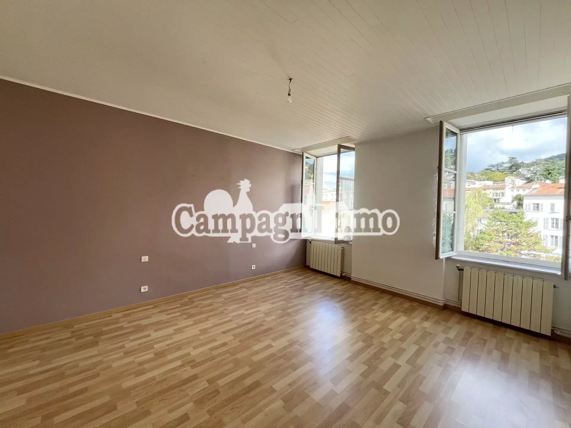 Condominium in Tarare, Auvergne-Rhone-Alpes 12830469