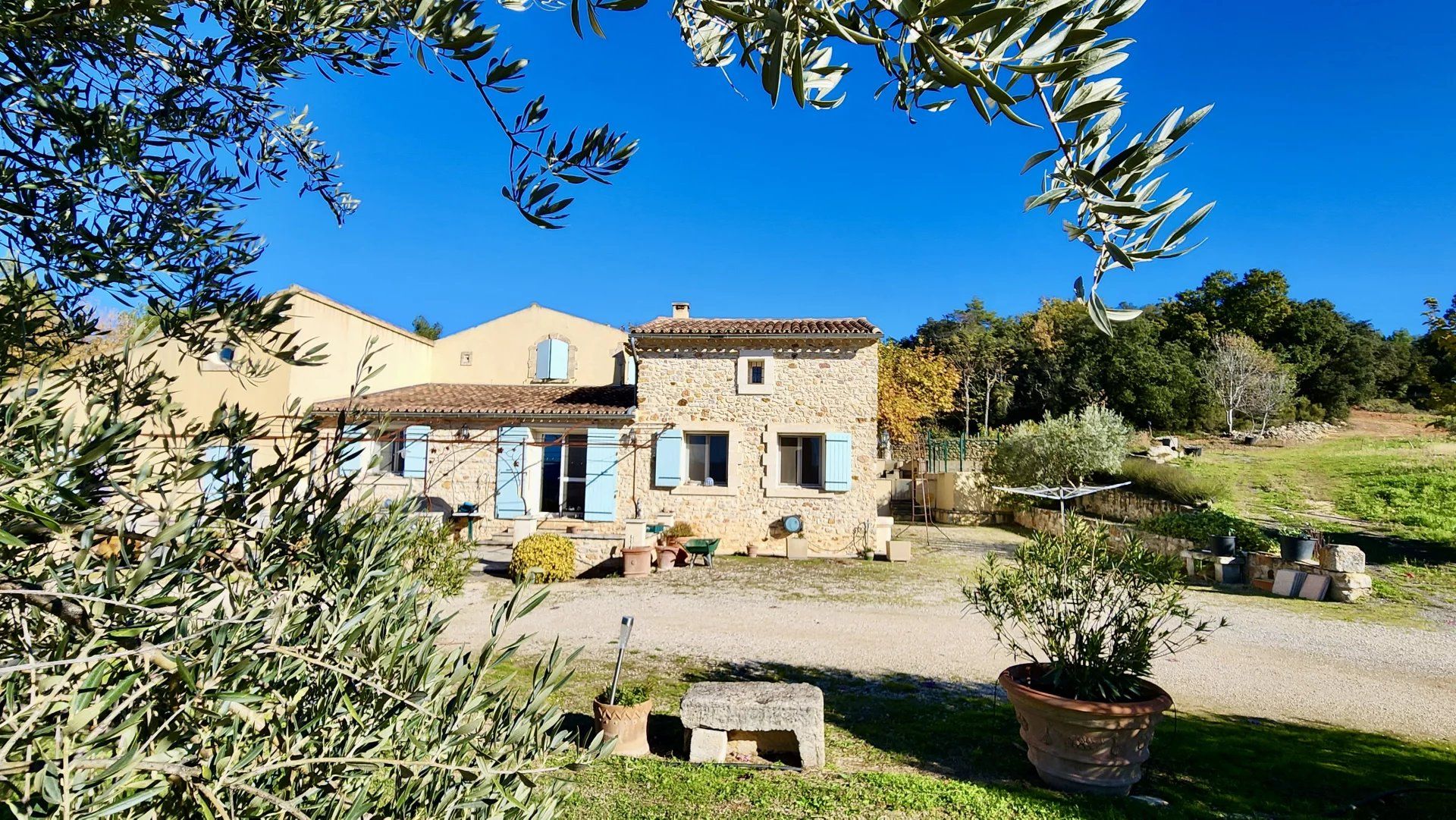 تجاري في Bonnieux, Vaucluse 12830474