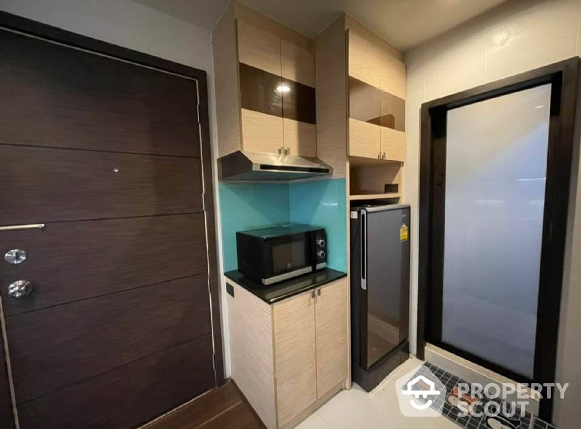 Condominium in Phaya Thai, Krung Thep Maha Nakhon 12831024