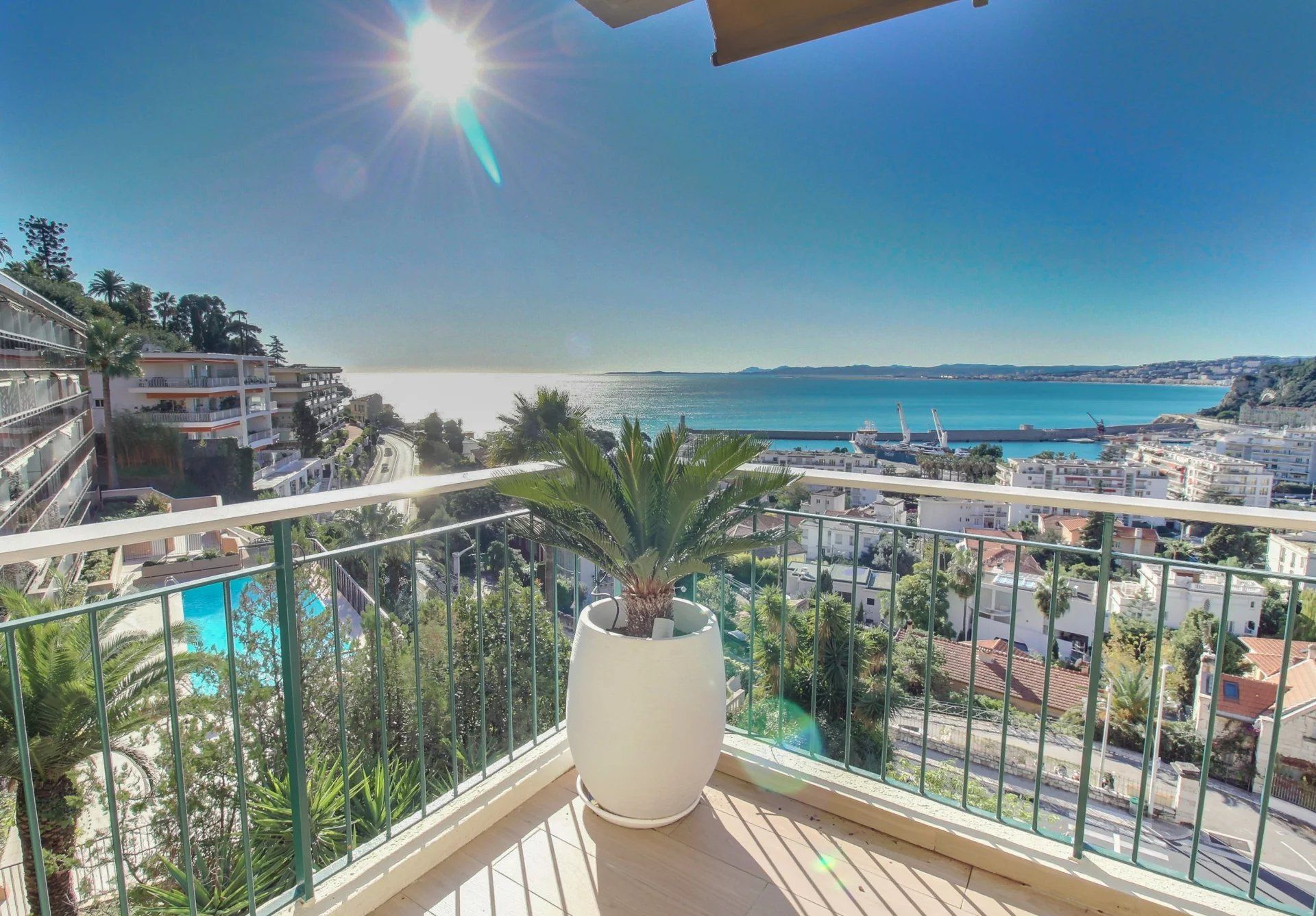 Condominium in Leuk, Provence-Alpes-Côte d'Azur 12831690