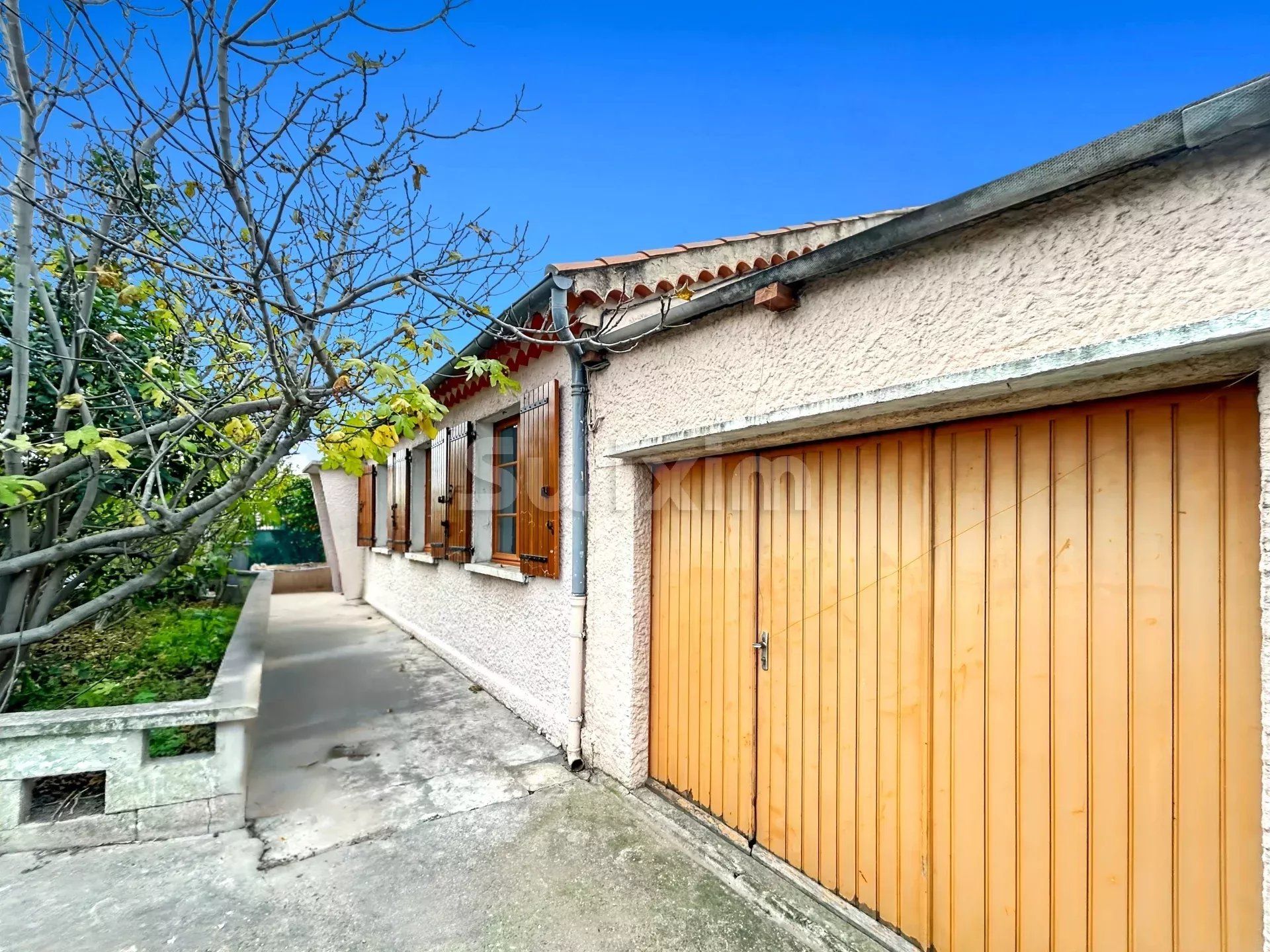 Kediaman dalam Bollène, Vaucluse 12831702